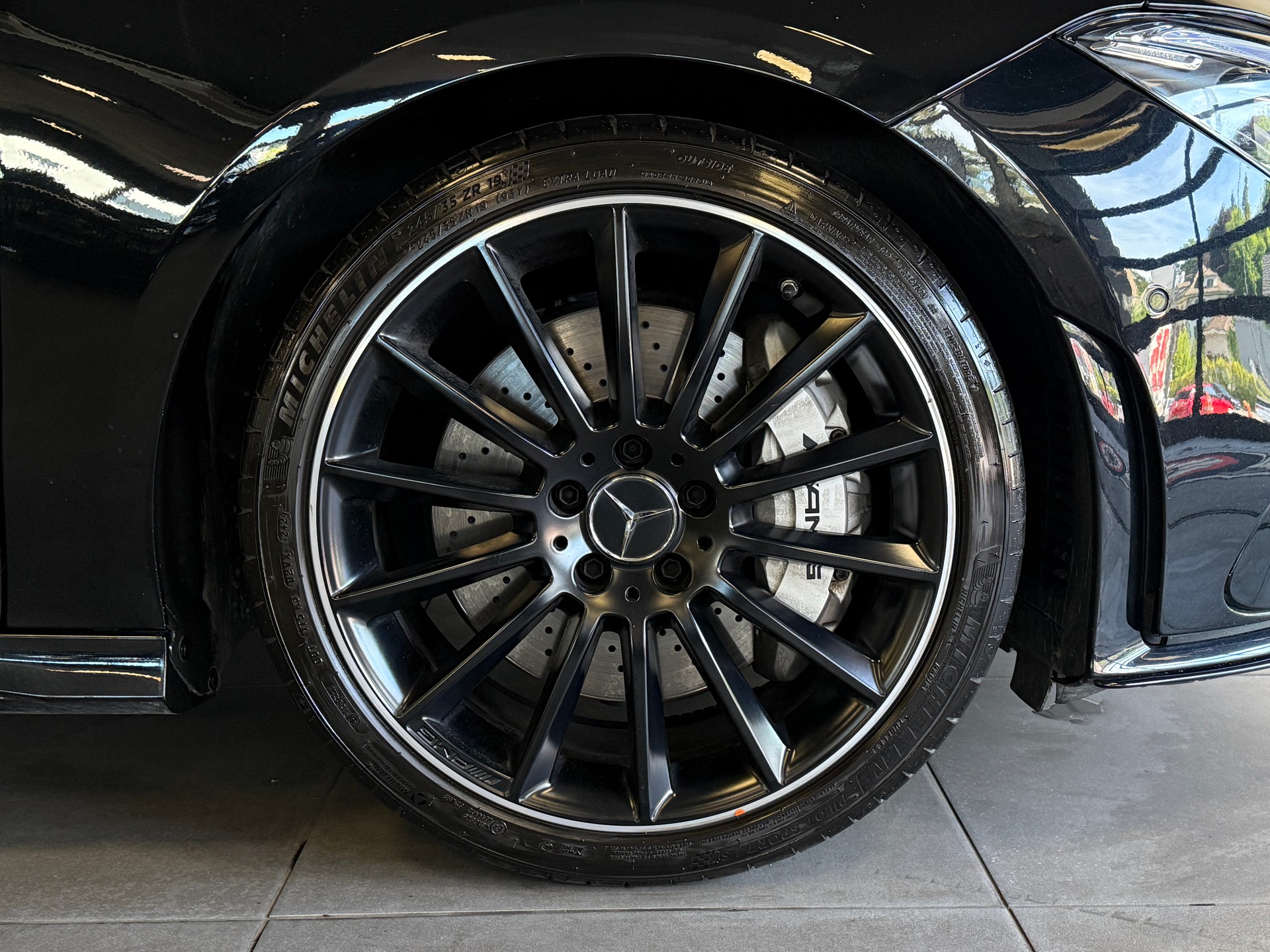 MERCEDES-BENZ CLA Shooting Brake 35 AMG 4Matic 7G-DCT-image-4