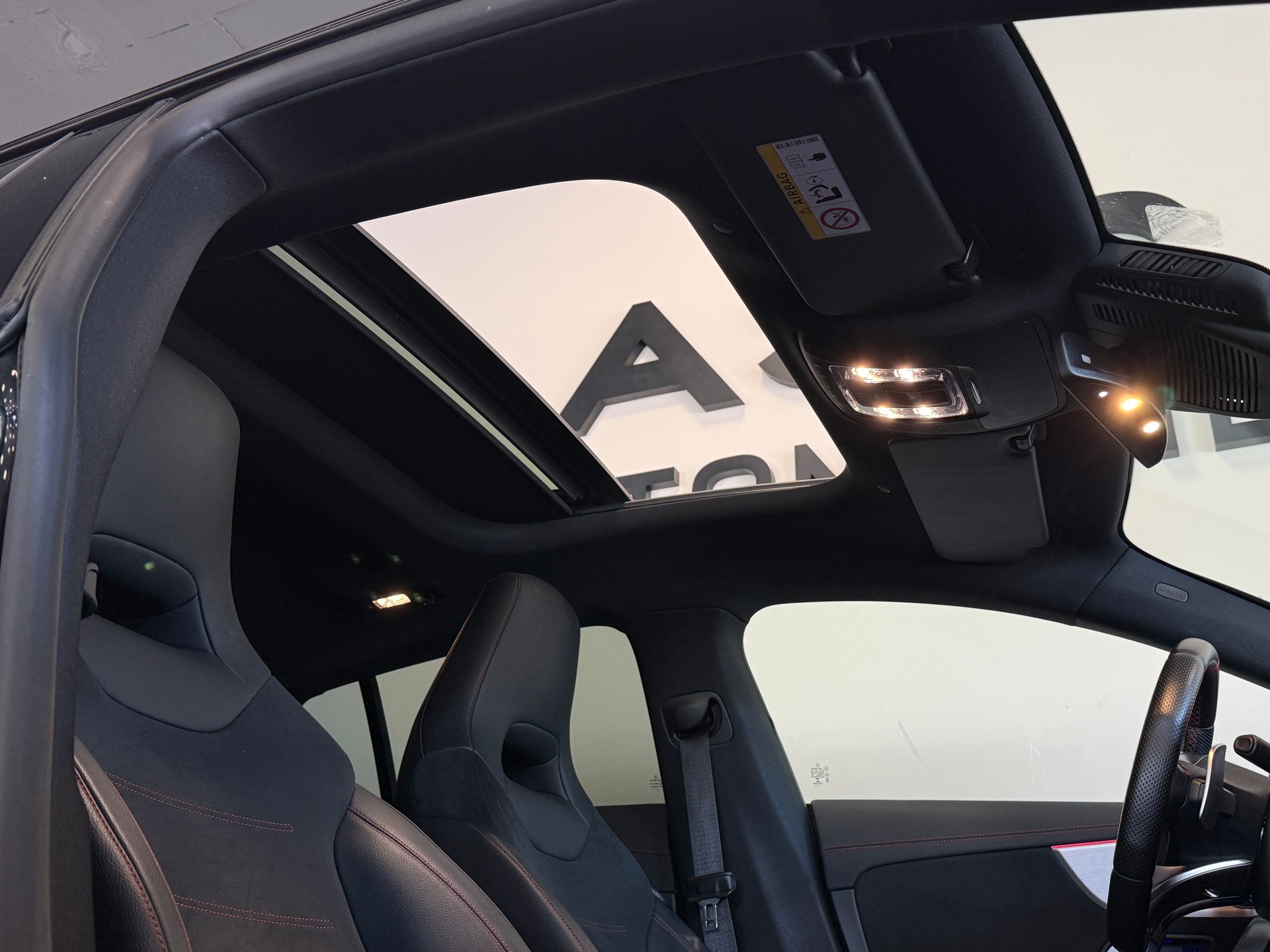 MERCEDES-BENZ CLA Shooting Brake 35 AMG 4Matic 7G-DCT-image-15