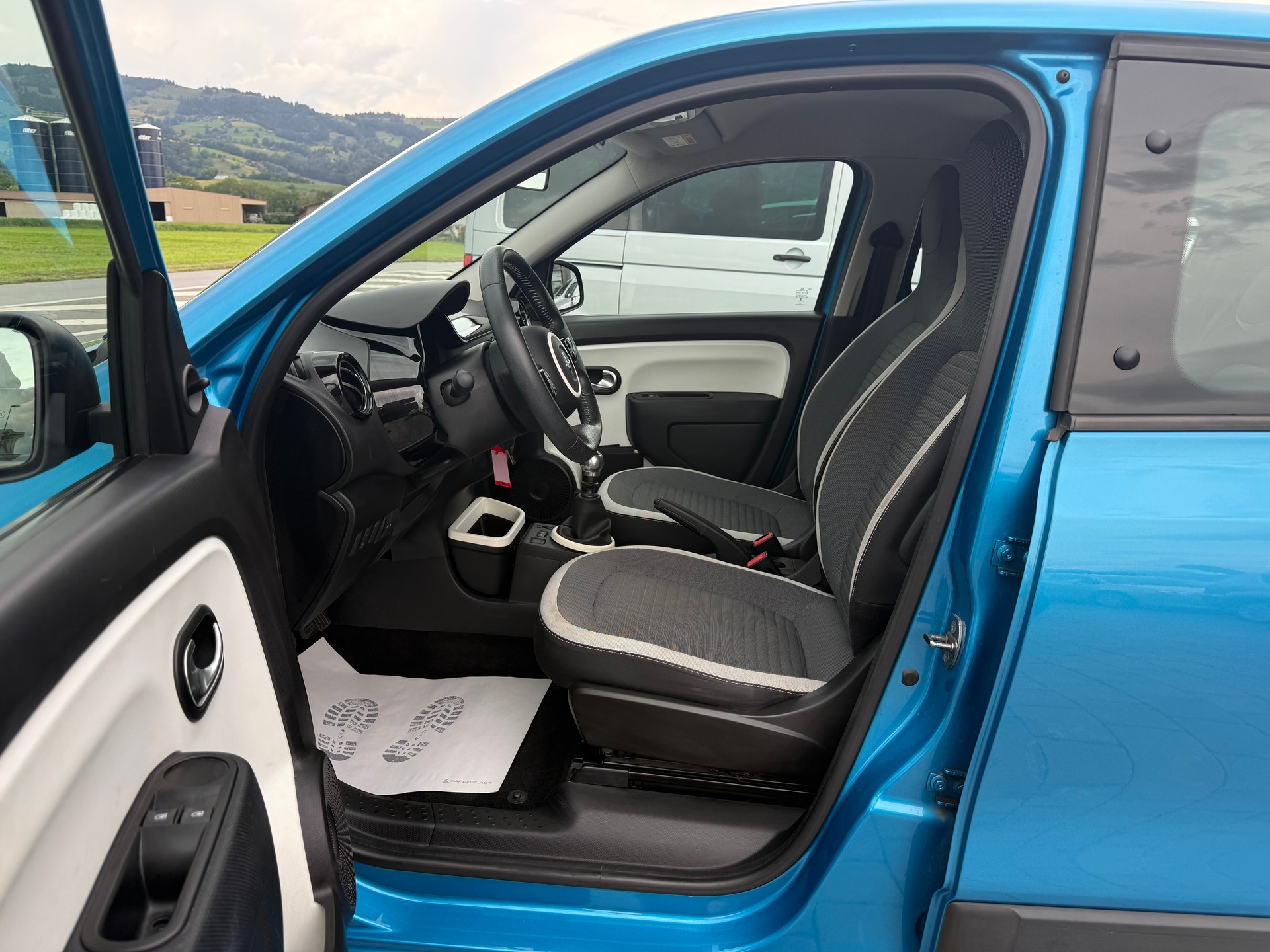 RENAULT Twingo 0.9 Zen-image-9