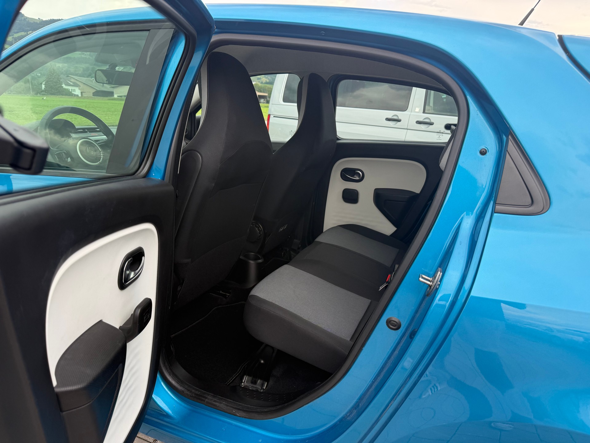 RENAULT Twingo 0.9 Zen-image-12