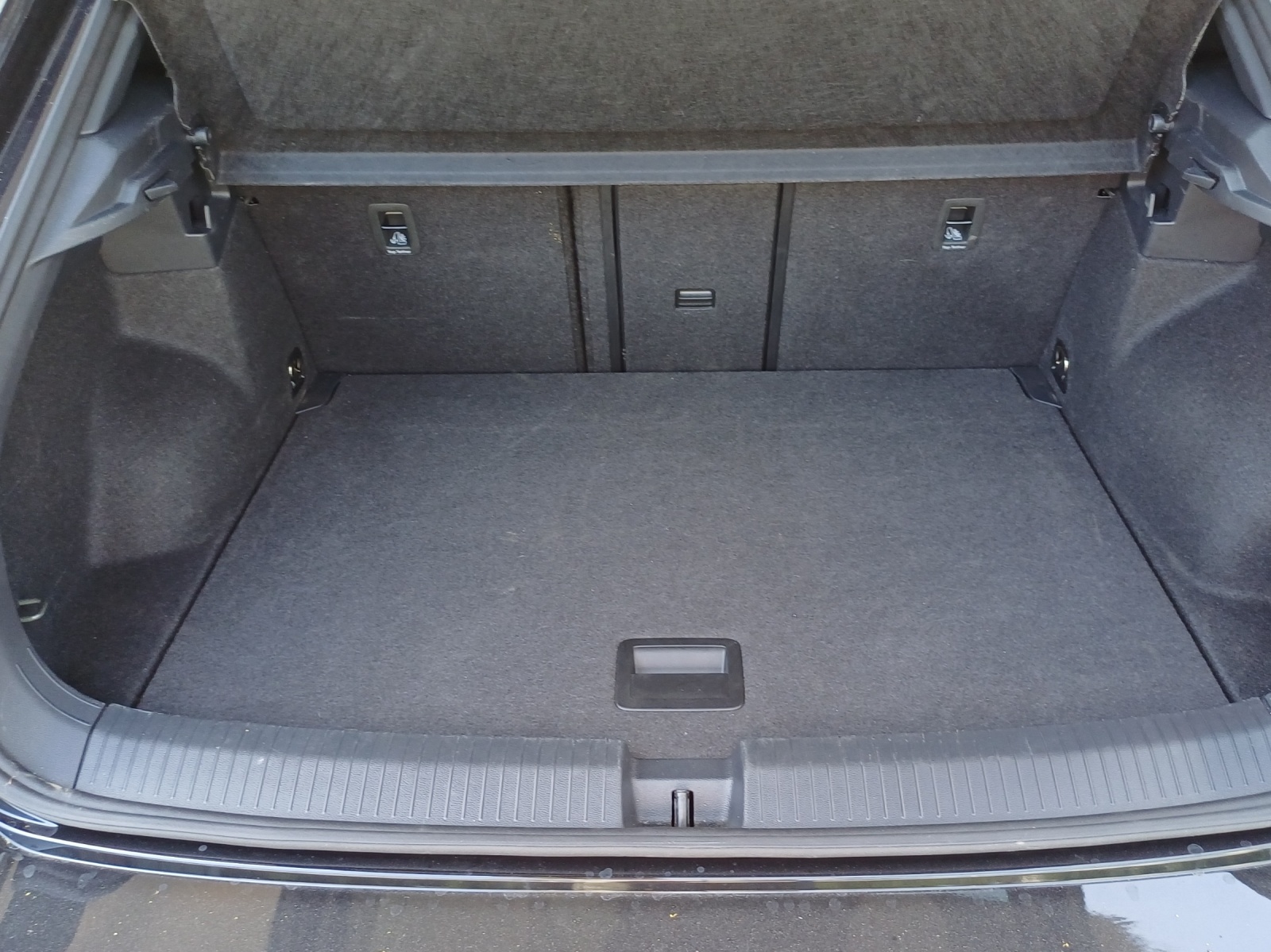 VW T-Roc 2.0 TSI R-Line DSG 4Motion-image-12