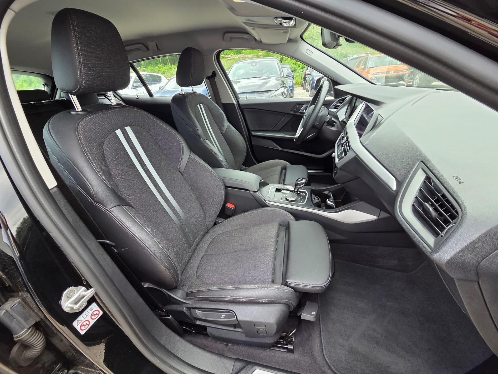 BMW 118i Steptronic-image-10