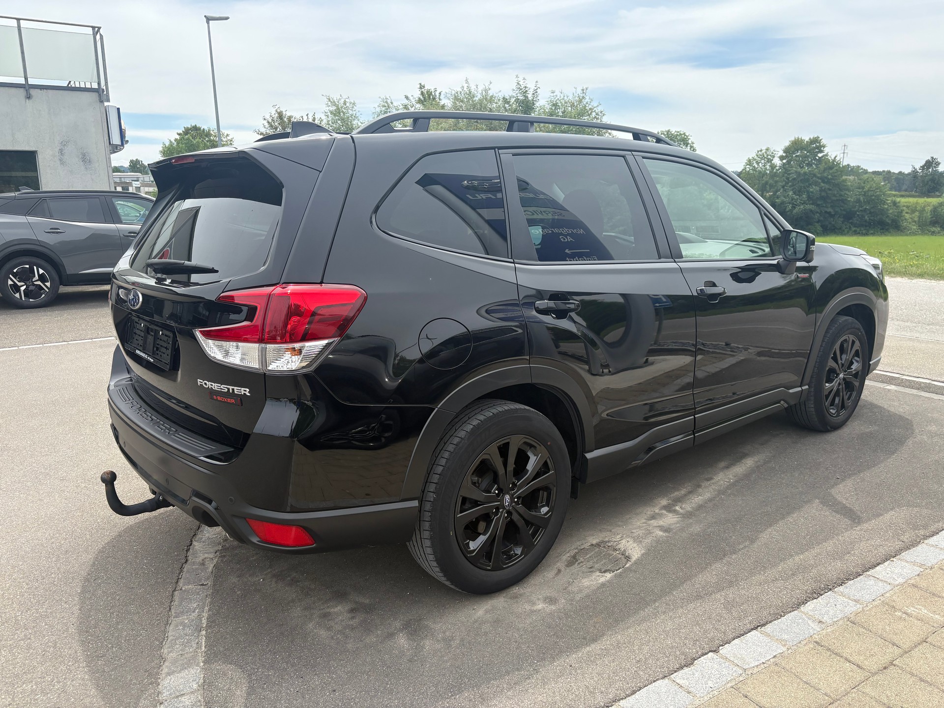 SUBARU Forester Station 2.0i e-Boxer Sport-image-3