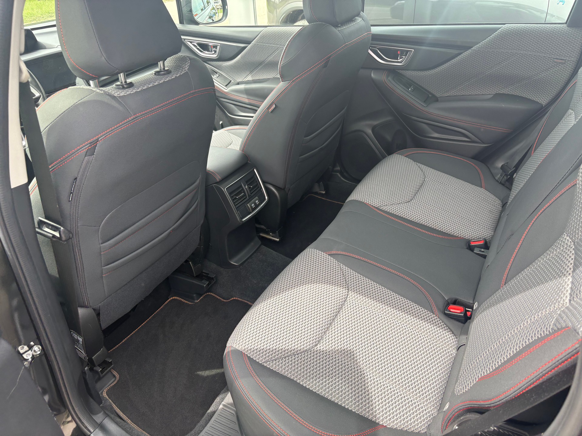 SUBARU Forester Station 2.0i e-Boxer Sport-image-6