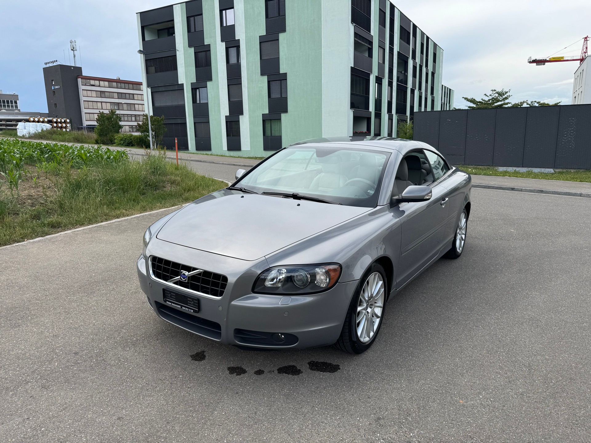 VOLVO C70 T5 Momentum-image-1