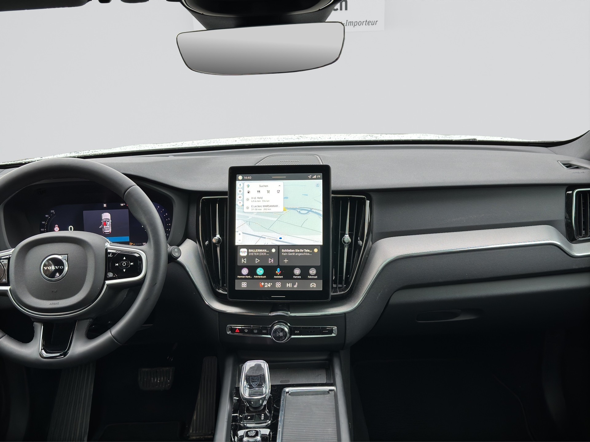 VOLVO XC60 B5 Benzin Mild Hybrid AWD Plus Black Edition Geartronic-image-13