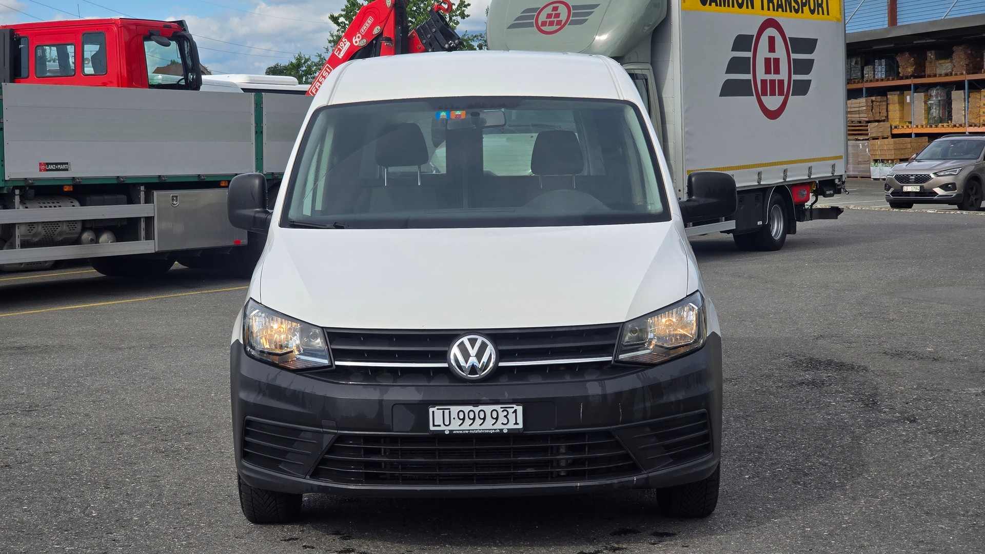 VW Caddy Maxi 2.0TDI BlueMotion Technology-image-1