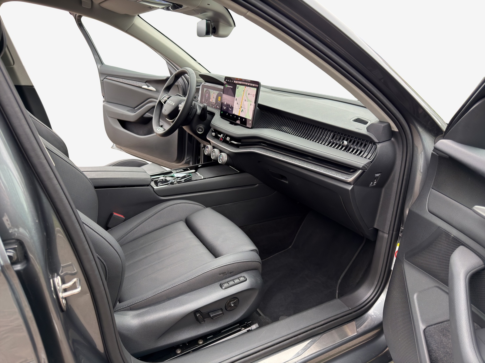 SKODA Superb Combi 1.5 TSI PHEV Selection DSG-image-13