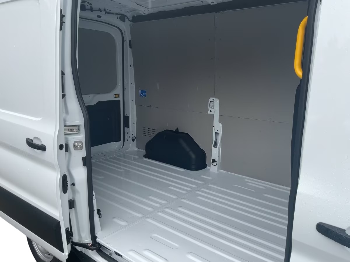 FORD Transit Van 310 L2 Trend 2.0 TDCi 105 FWD-image-4