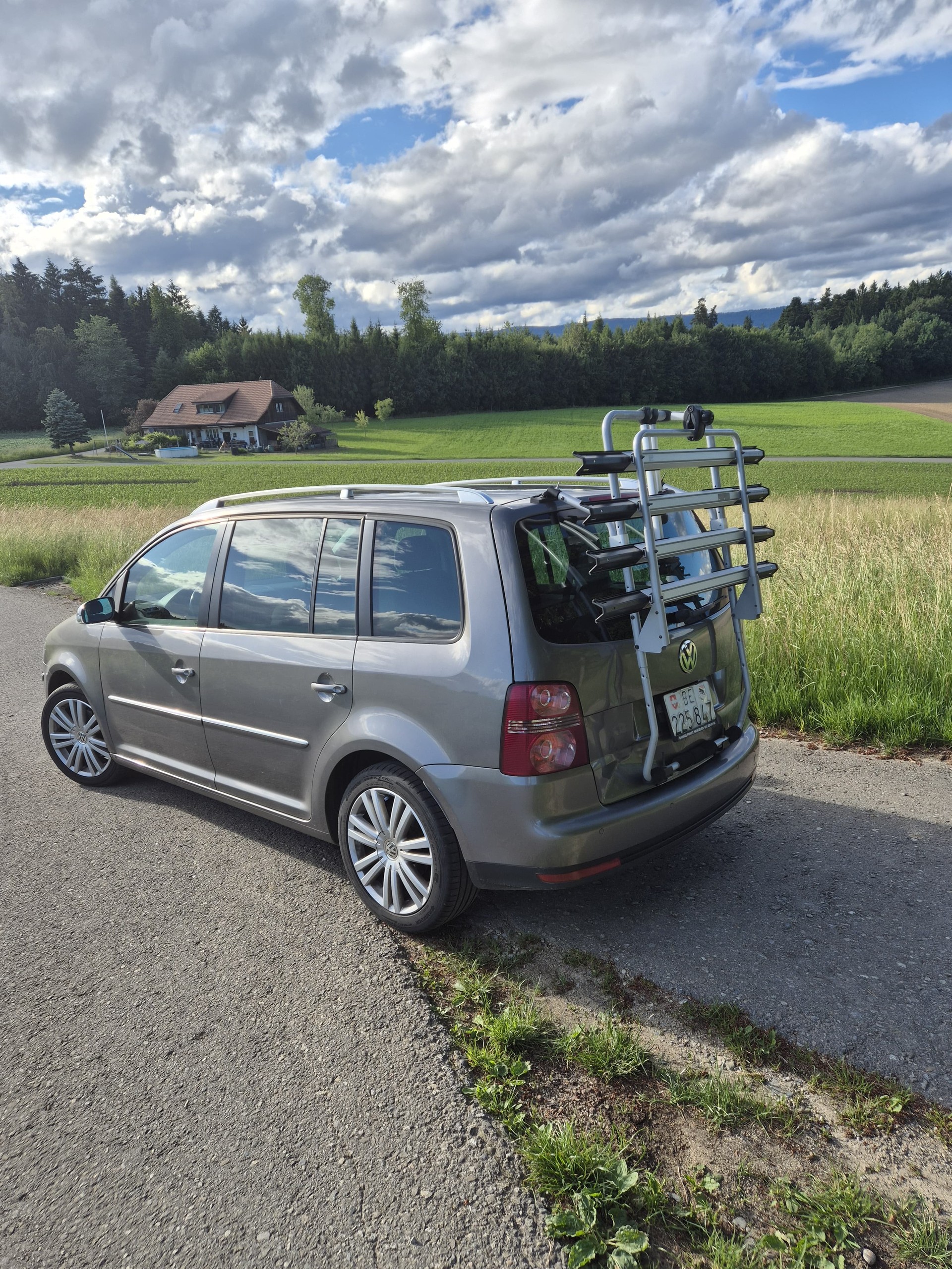 VW 2.0 TDI DPF 140 Trendline-image-1