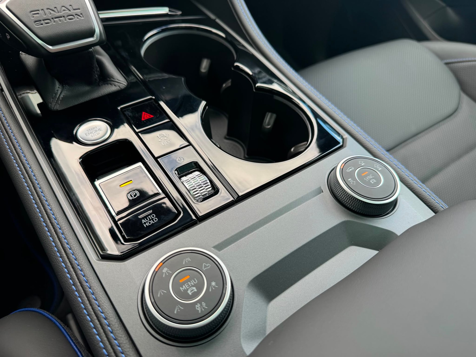 VW Touareg 3.0 TSI eHybrid R Final Edition Tiptronic-image-15