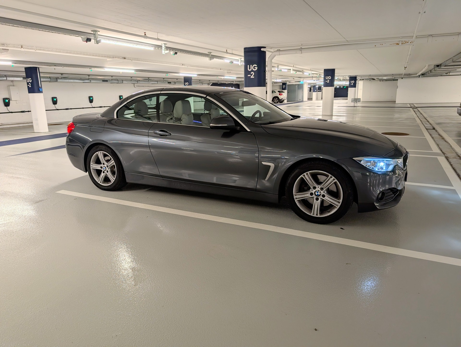 BMW 430i-image-12