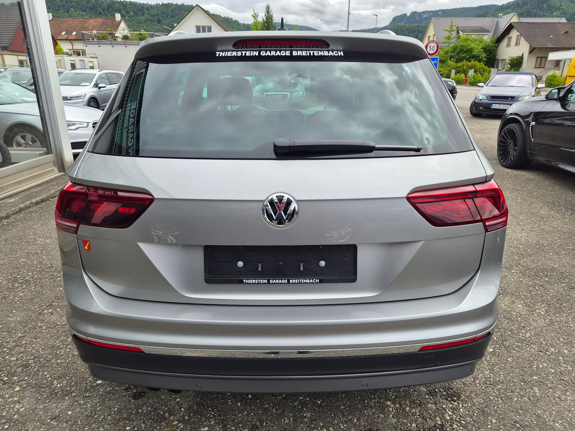 VW Tiguan 2.0TSI Highline 4Motion DSG-image-4