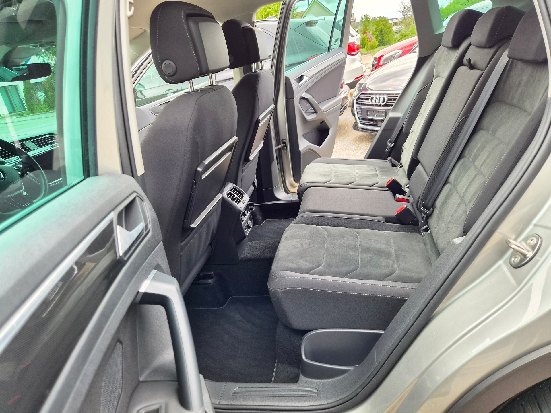 VW Tiguan 2.0TSI Highline 4Motion DSG-image-8