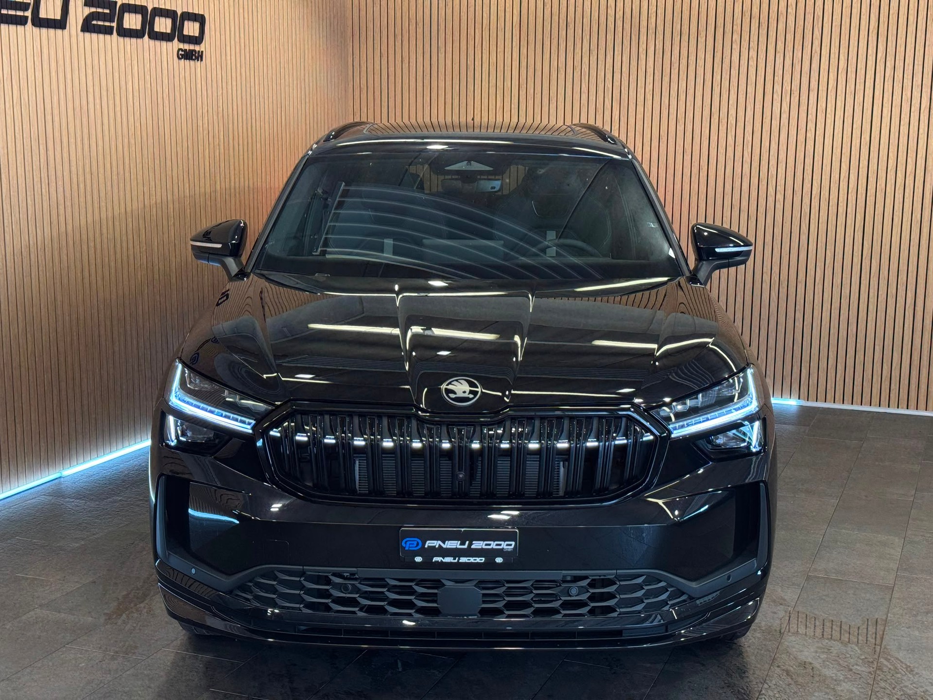 SKODA Kodiaq 1.5 TSI mHEV Selection *Black Magic*-image-1