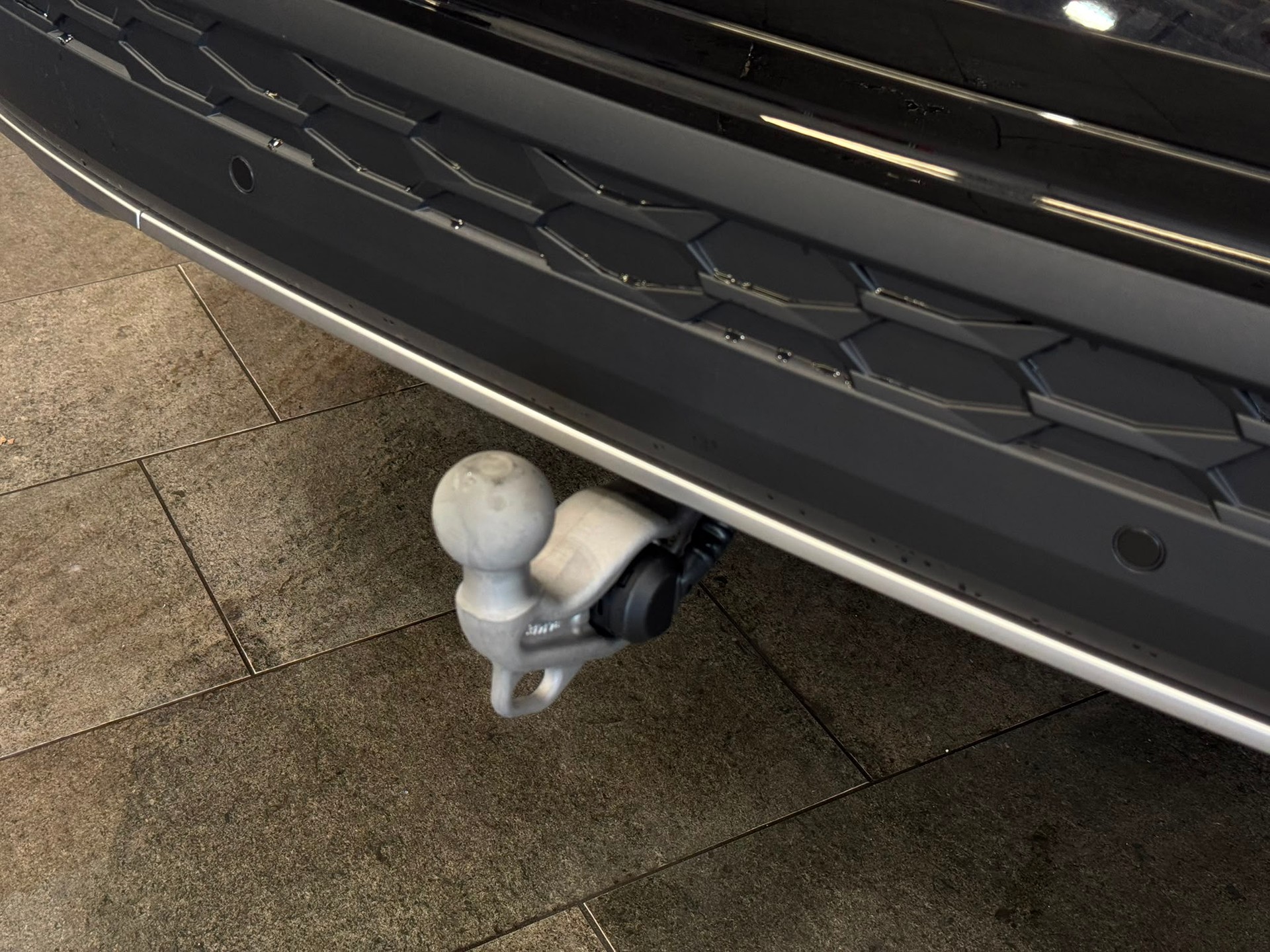 SKODA Kodiaq 1.5 TSI mHEV Selection *Black Magic*-image-10