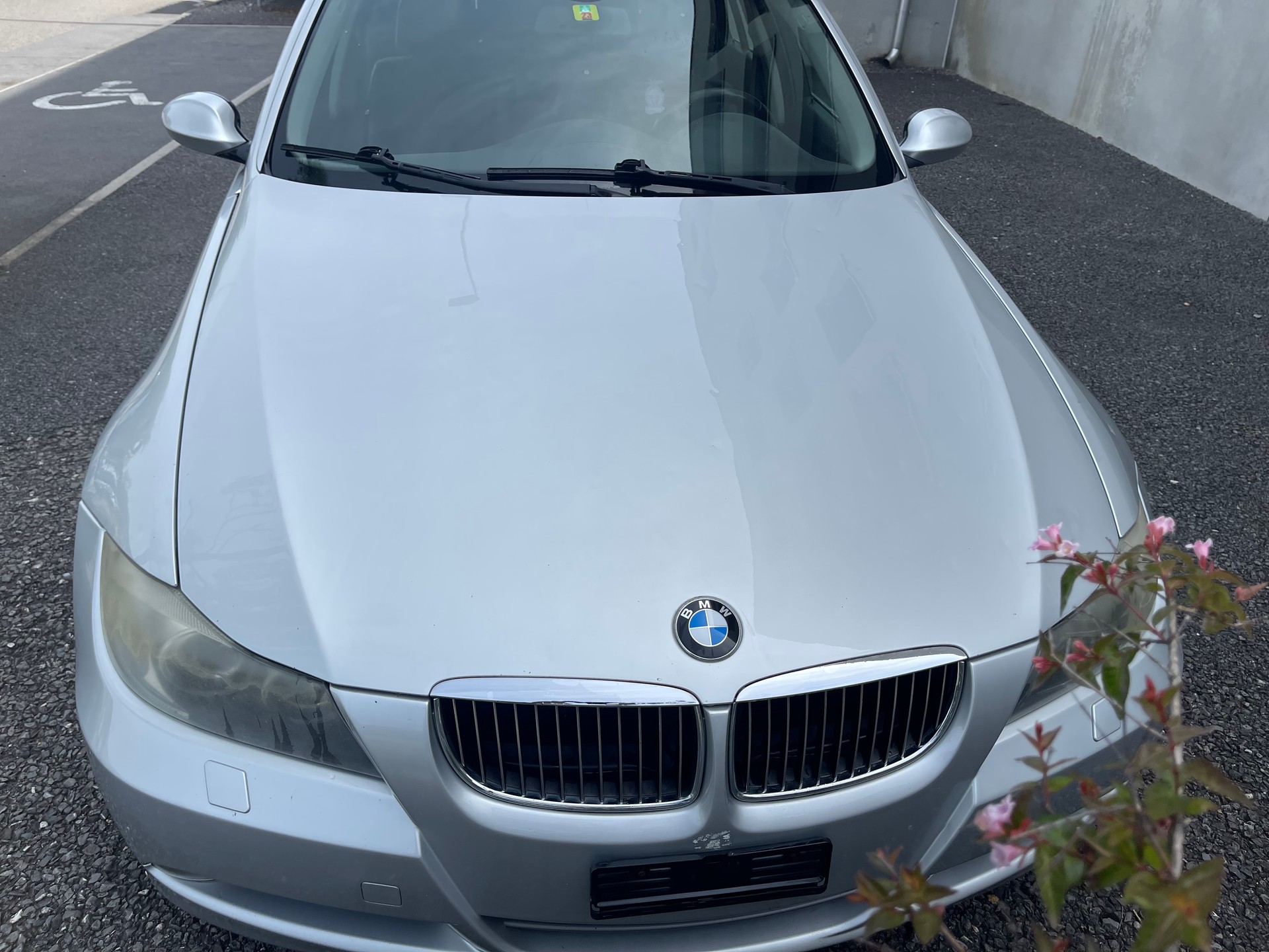 BMW 330i Touring-image-0