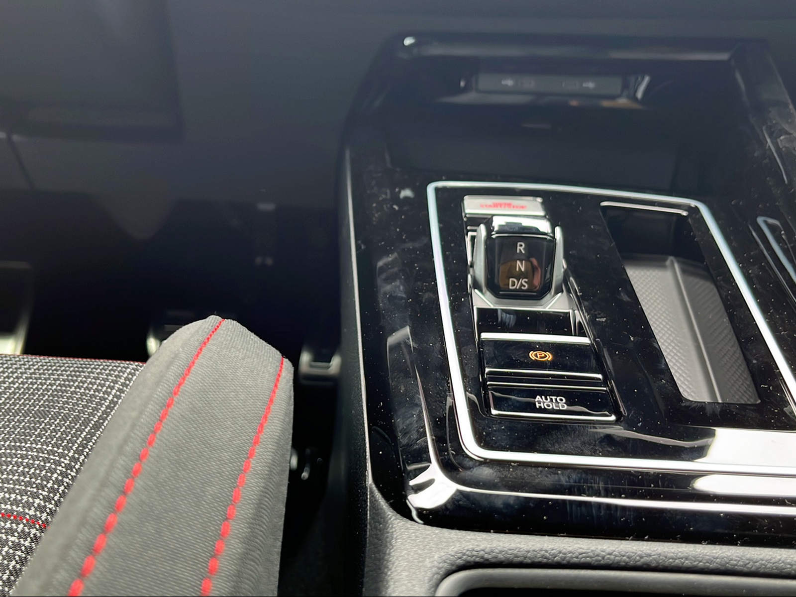 VW Golf 2.0 TSI GTI DSG-image-11