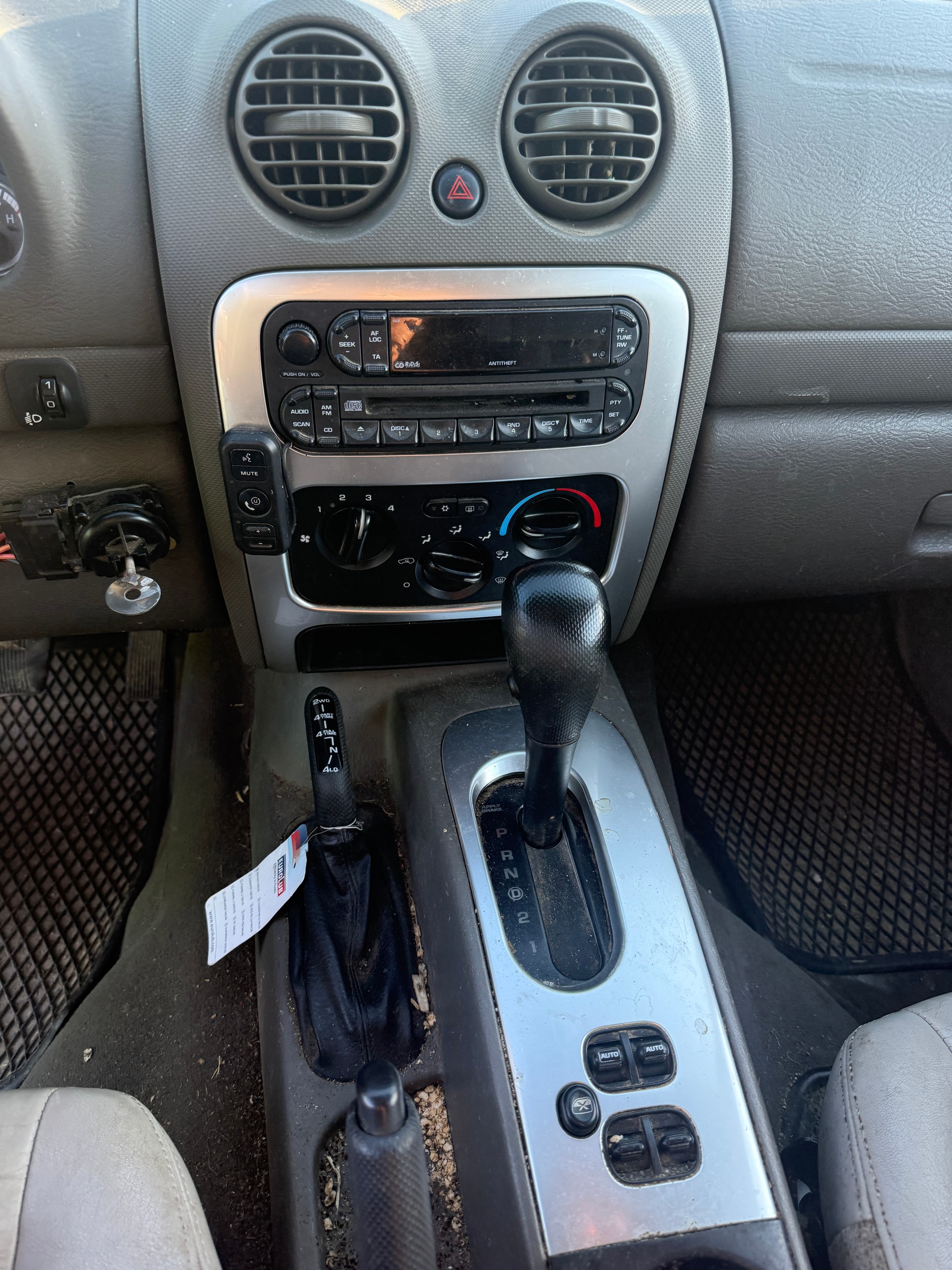 JEEP Cherokee 2.8 CRD Limited-image-9