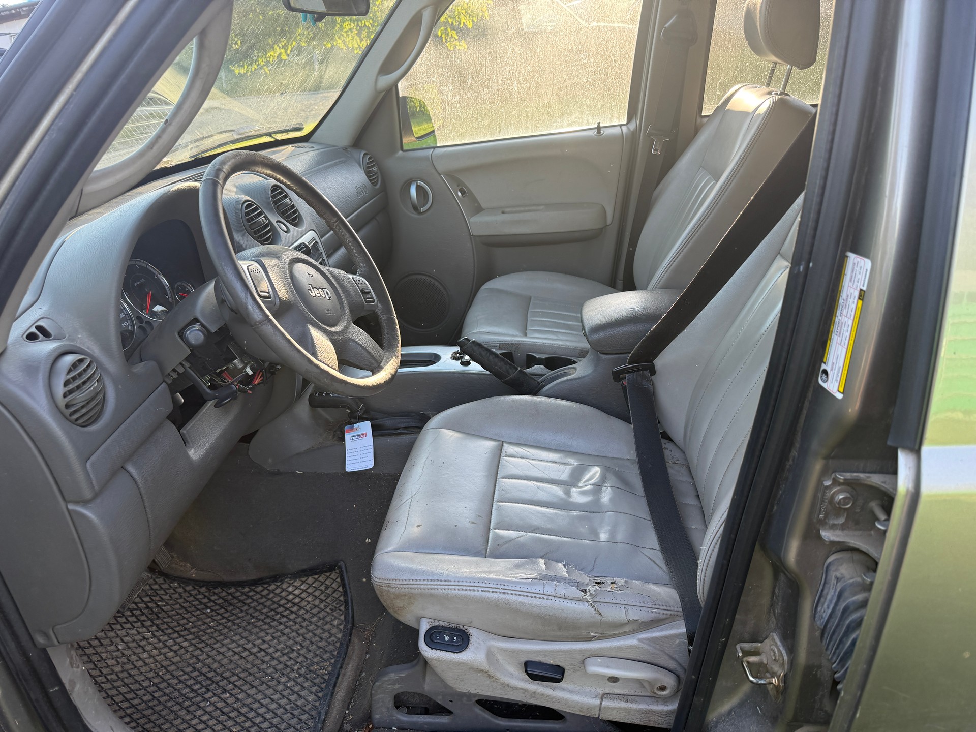 JEEP Cherokee 2.8 CRD Limited-image-8