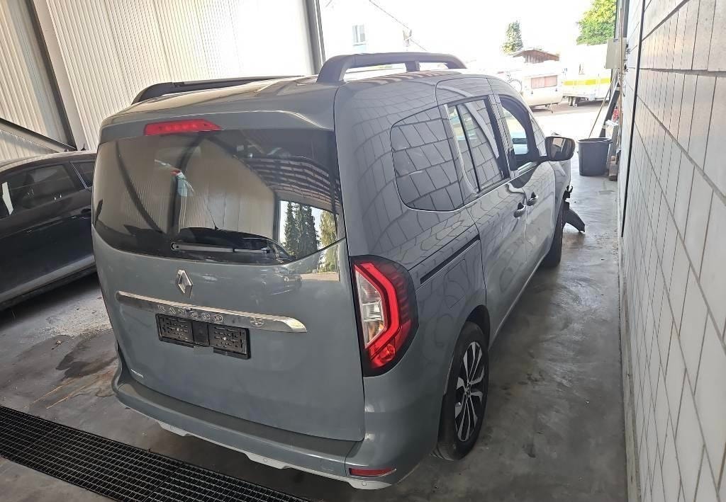 RENAULT Kangoo 1.3 TCe 130 PF Intens EDC-image-3