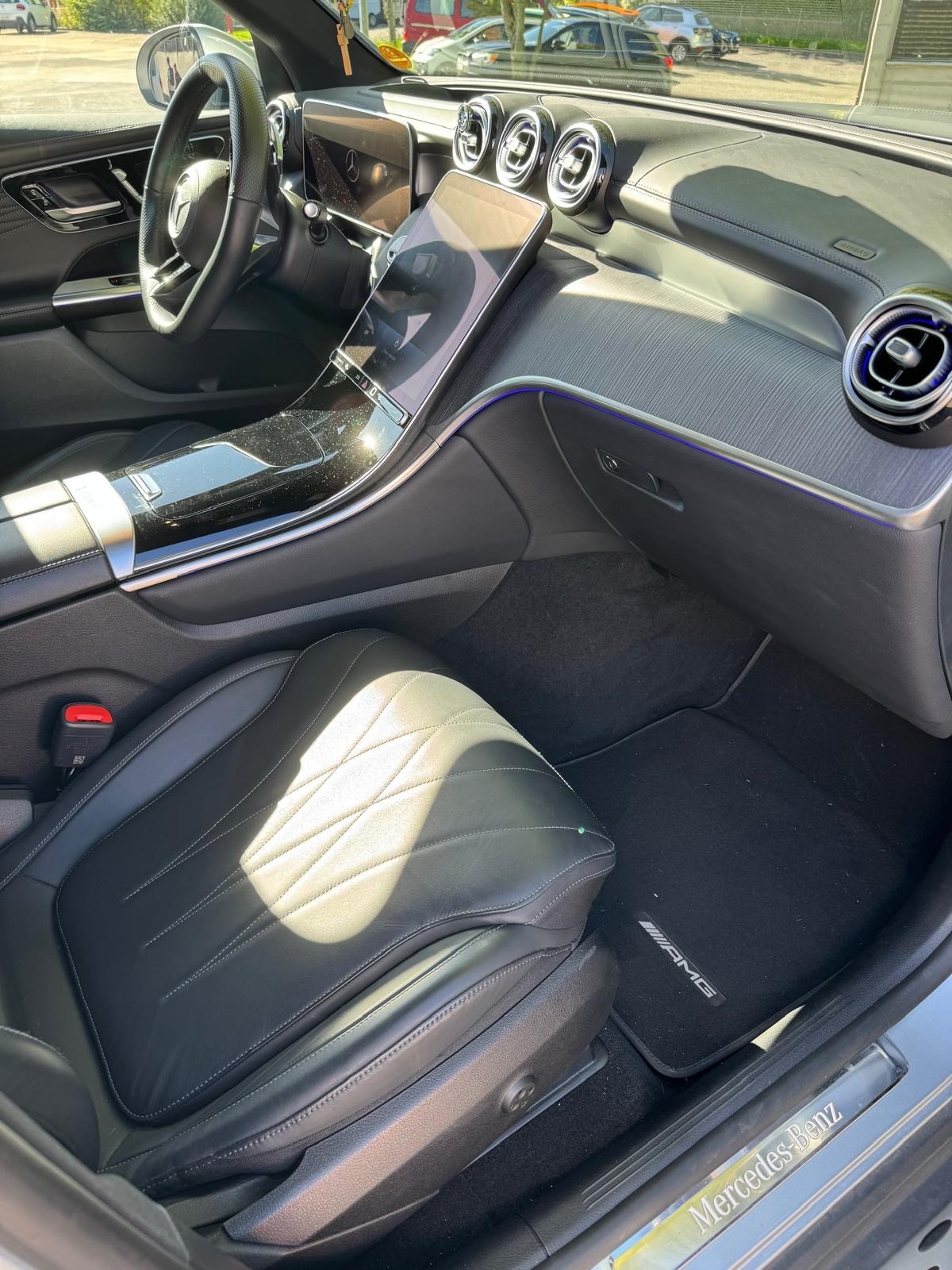 MERCEDES-BENZ GLC 220 d 4Matic 9G-Tronic-image-5