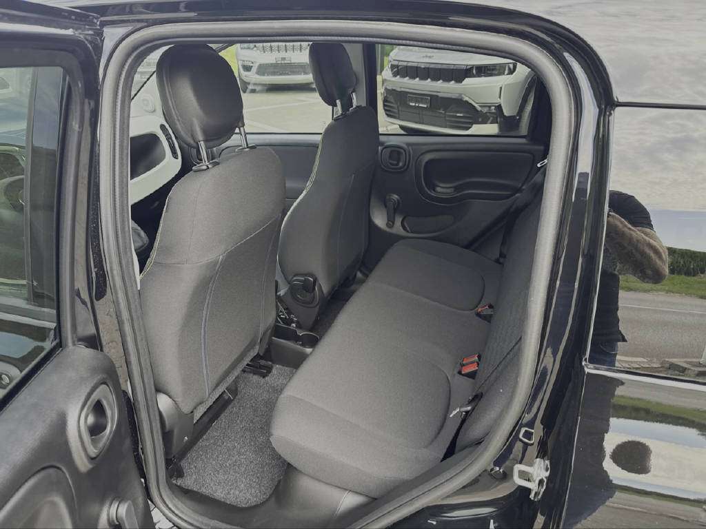 FIAT Pandina 1.0 Hybrid Cross-image-9