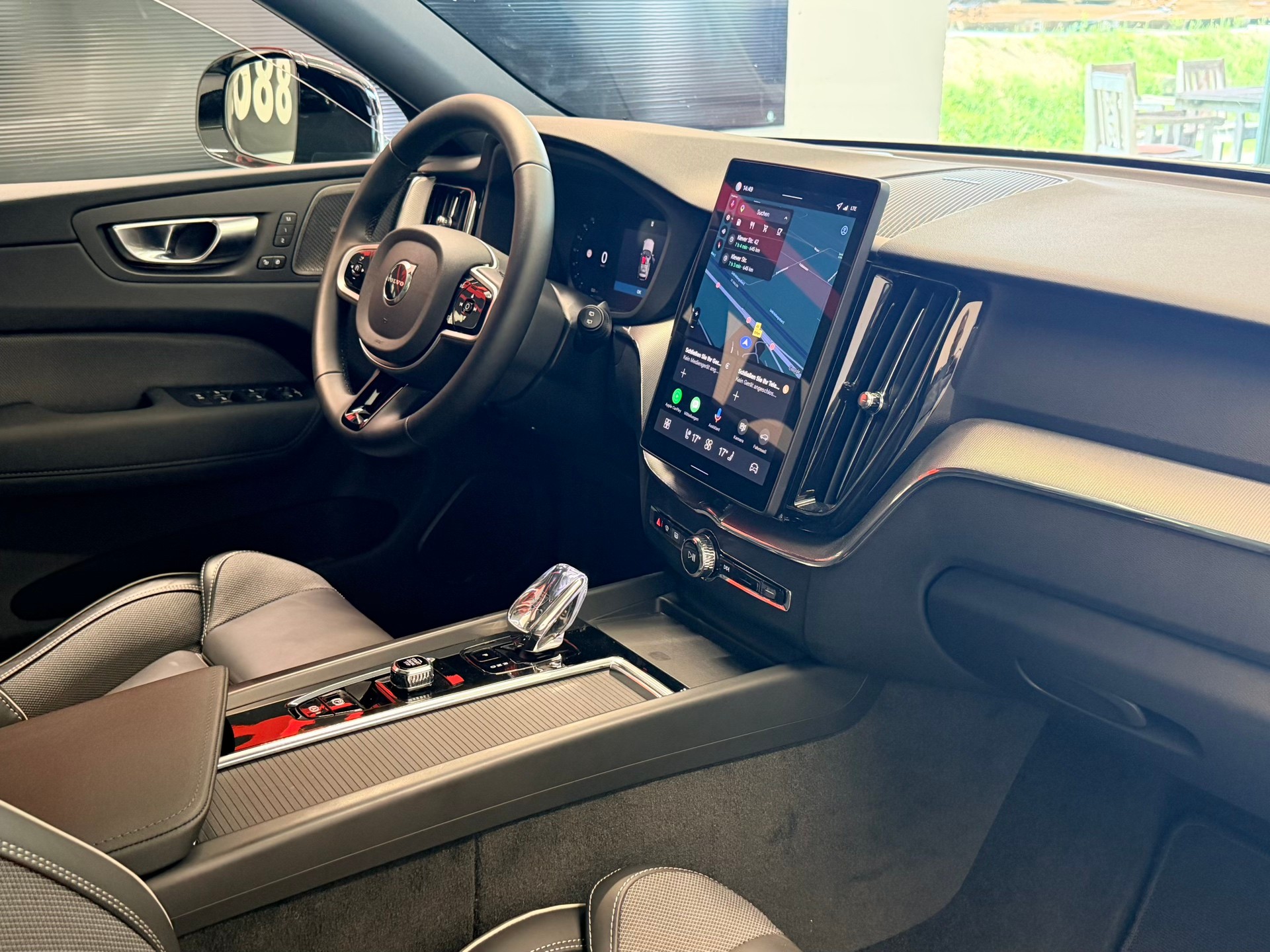 VOLVO XC60 B5 Benzin Mild Hybrid AWD Black Edition Geartronic-image-19