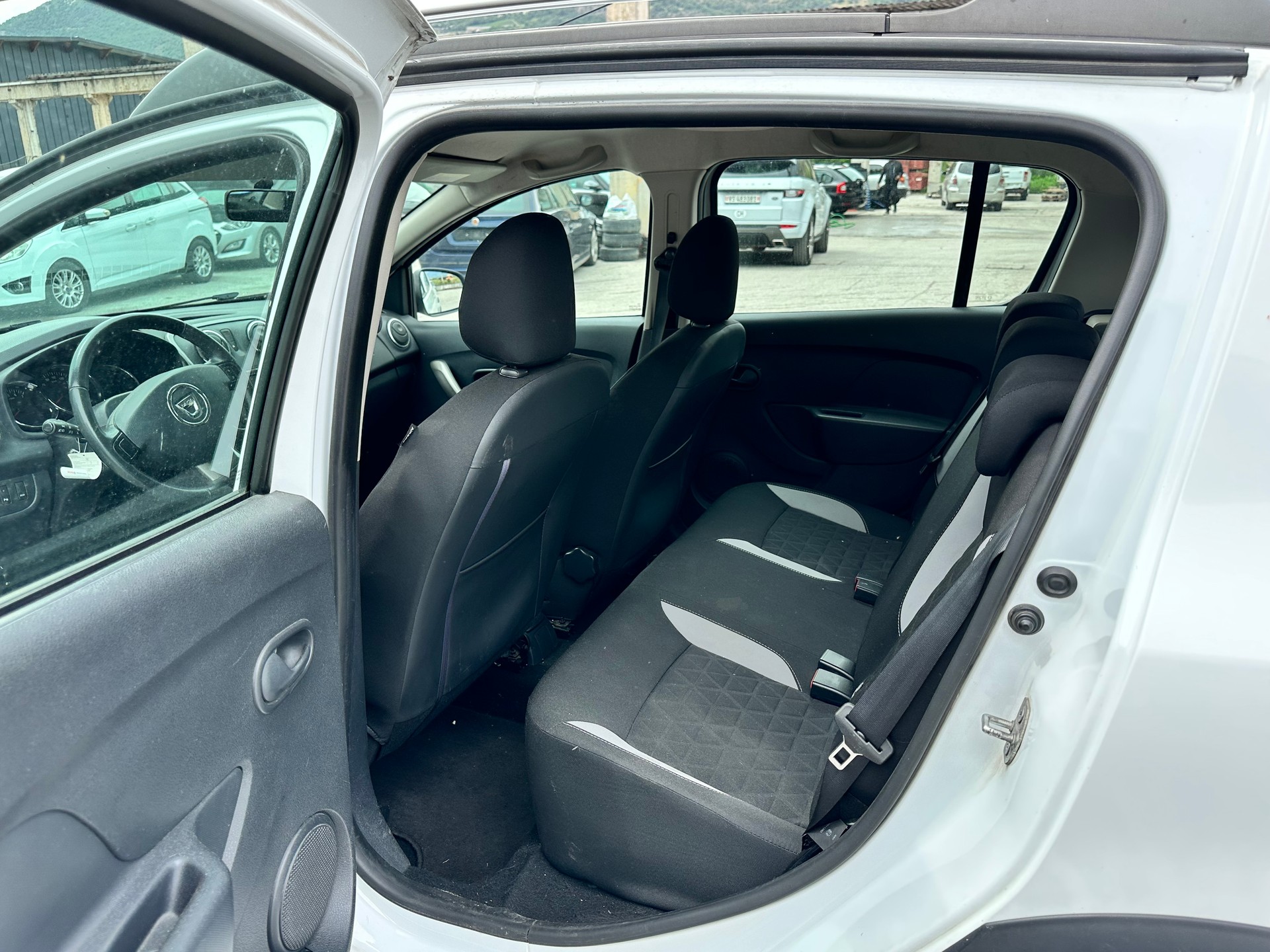 DACIA Sandero Tce 90 Stepway Lauréate-image-14