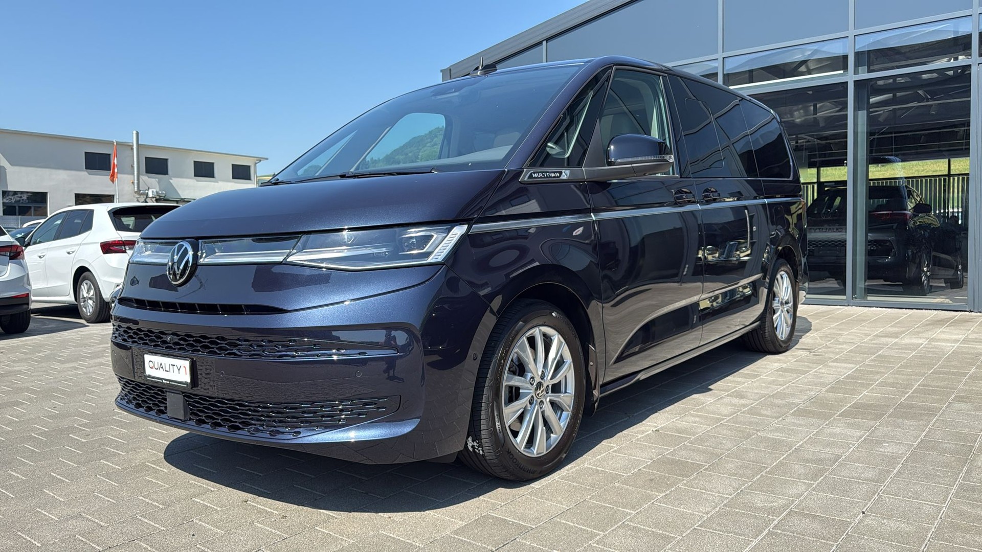VW Multivan 2.0 TSI Style Liberty DSG Lang-image-4