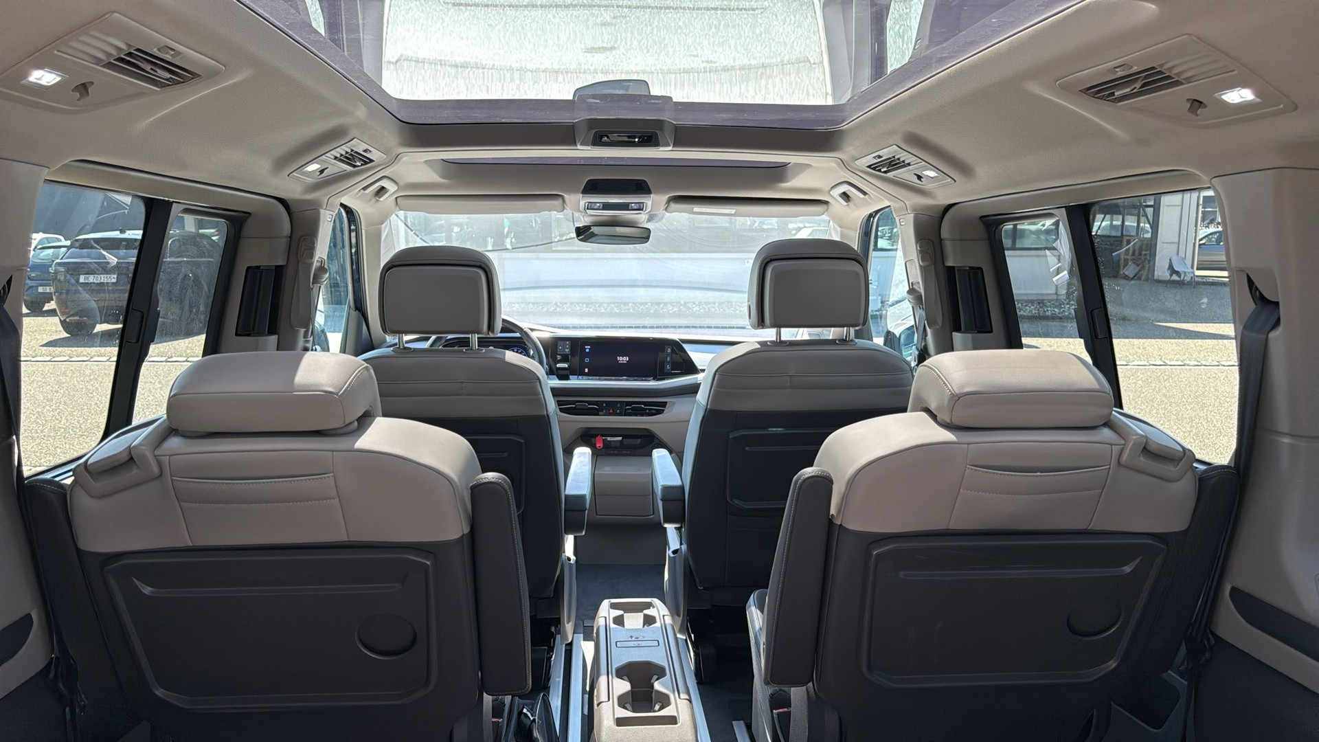 VW Multivan 2.0 TSI Style Liberty DSG Lang-image-26