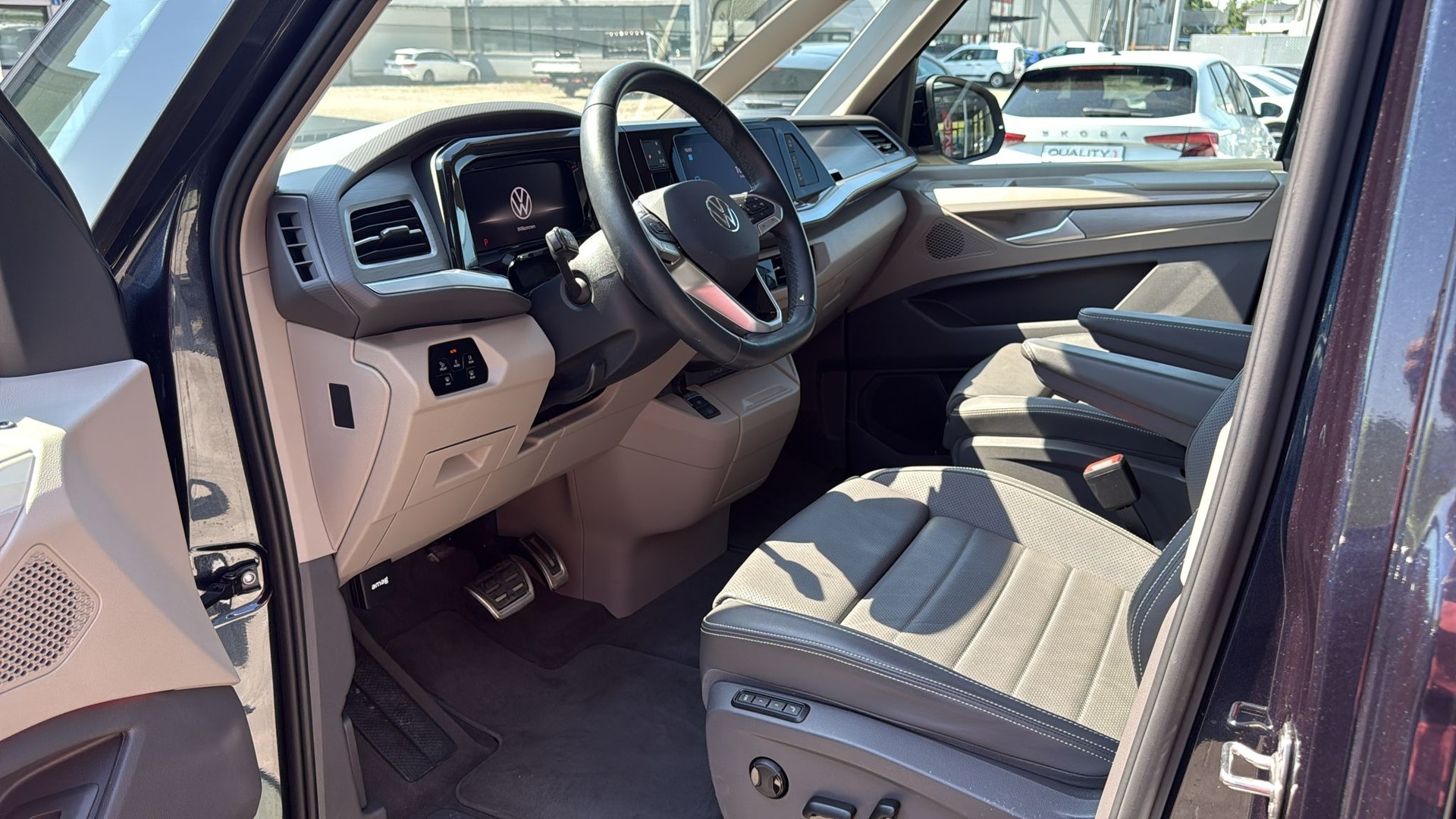 VW Multivan 2.0 TSI Style Liberty DSG Lang-image-19
