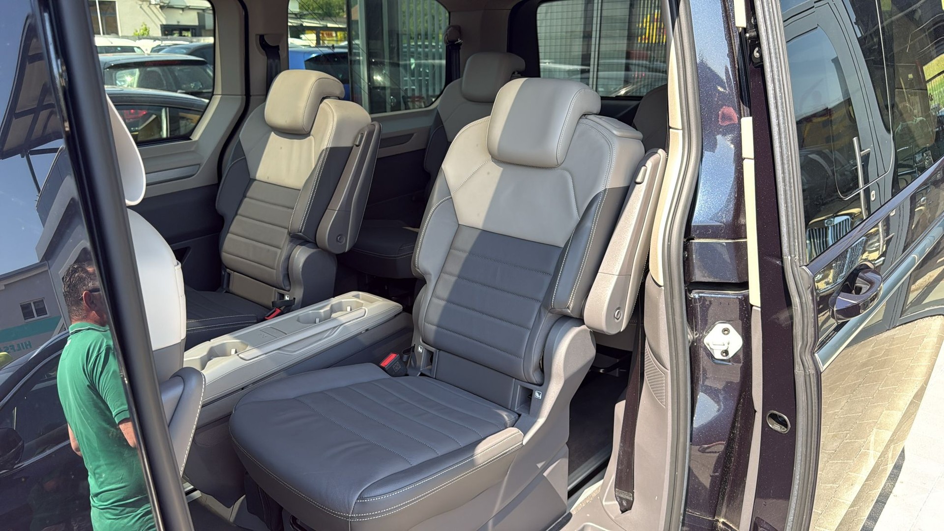 VW Multivan 2.0 TSI Style Liberty DSG Lang-image-22