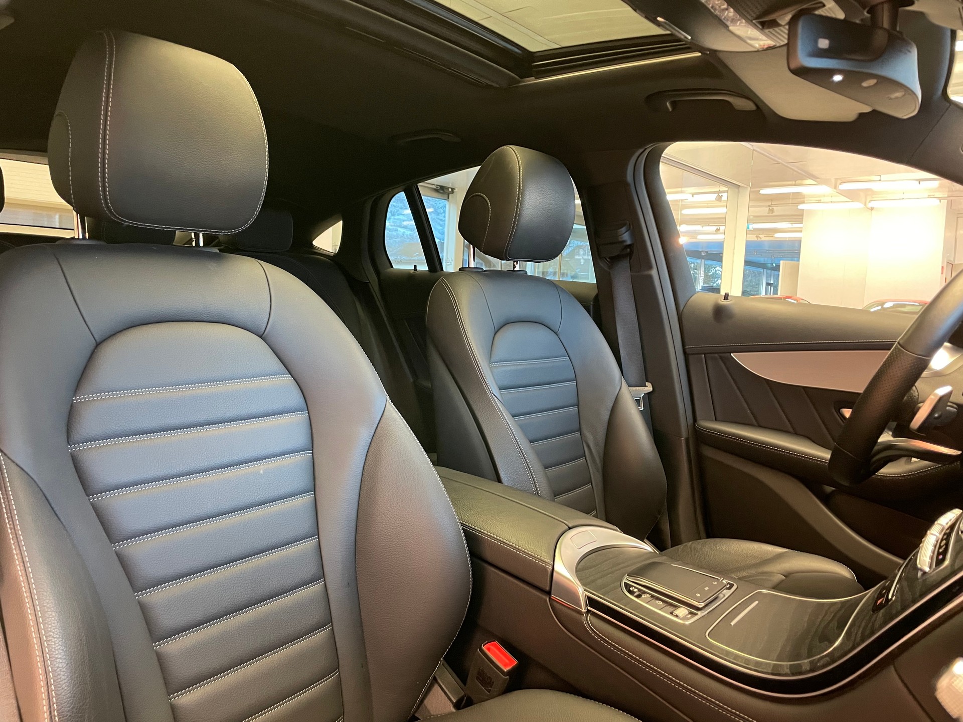 MERCEDES-BENZ GLC Coupé 400 d AMG Line 4Matic 9G-Tronic-image-14