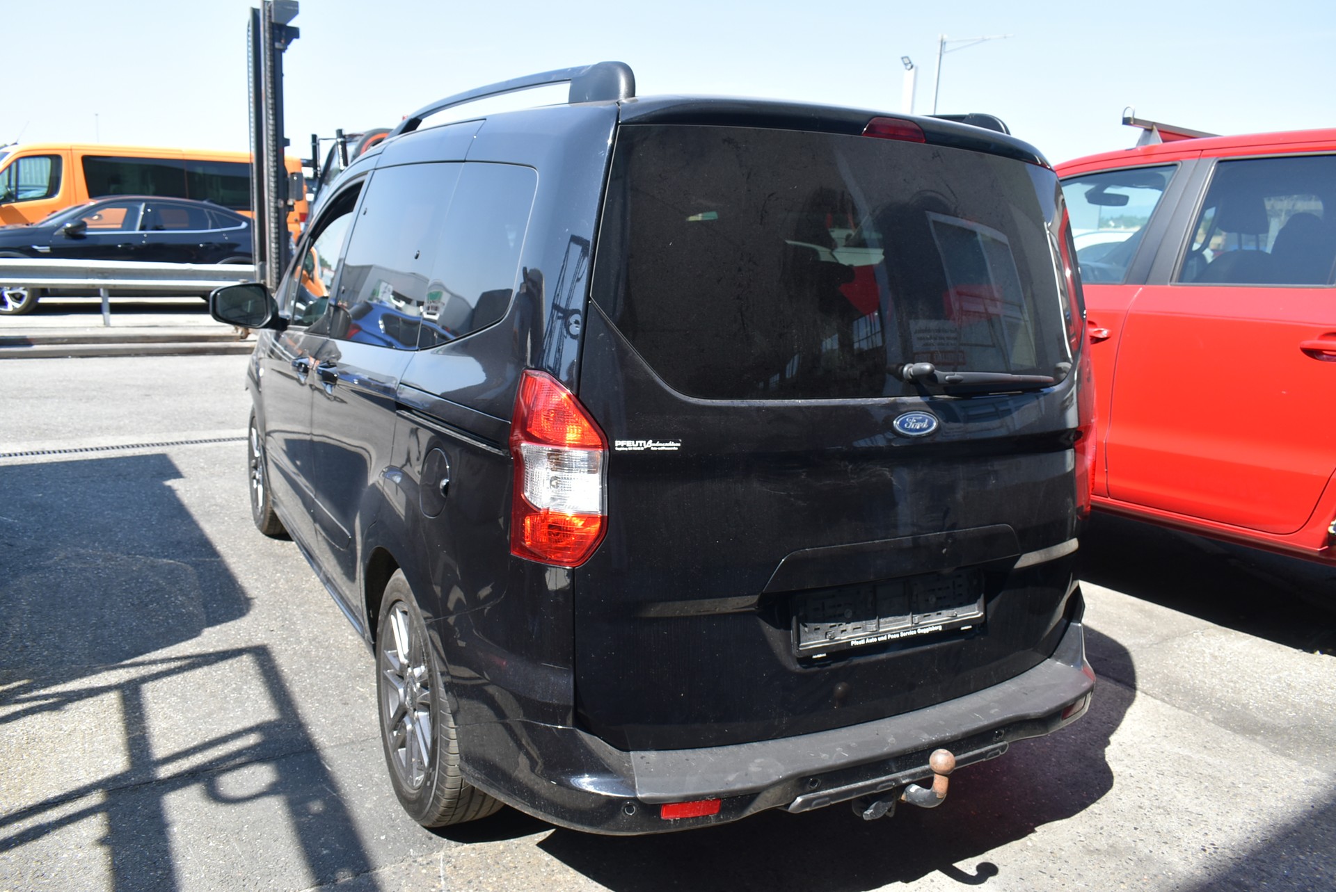 FORD Tourneo Courier 1.0 SCTi Trend-image-4