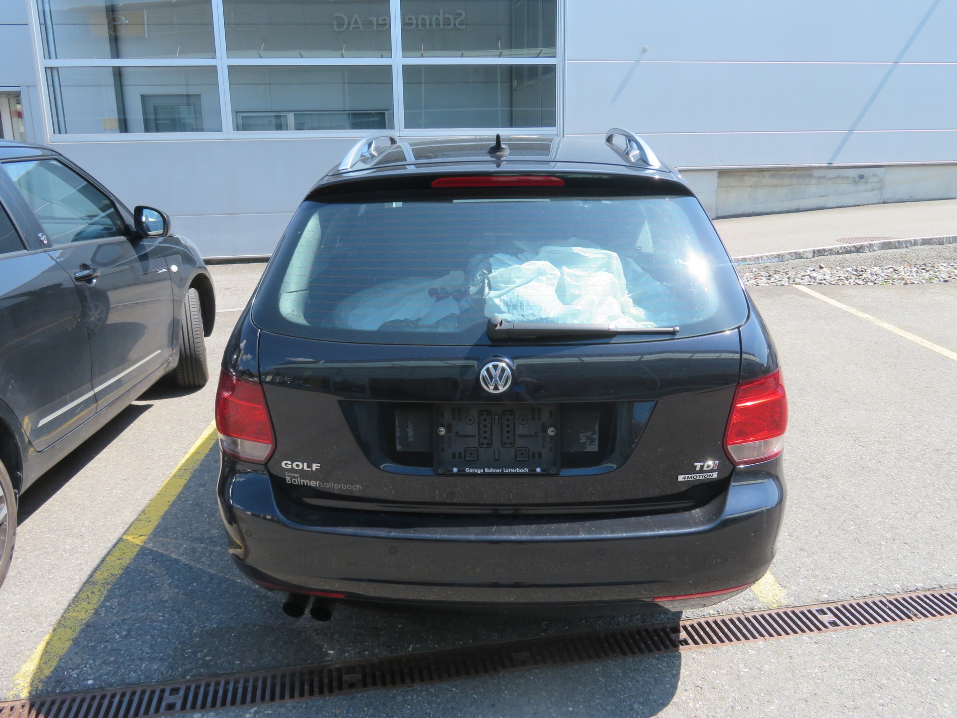 VW Golf Variant 1.6 TDI Comfortline 4Motion-image-4