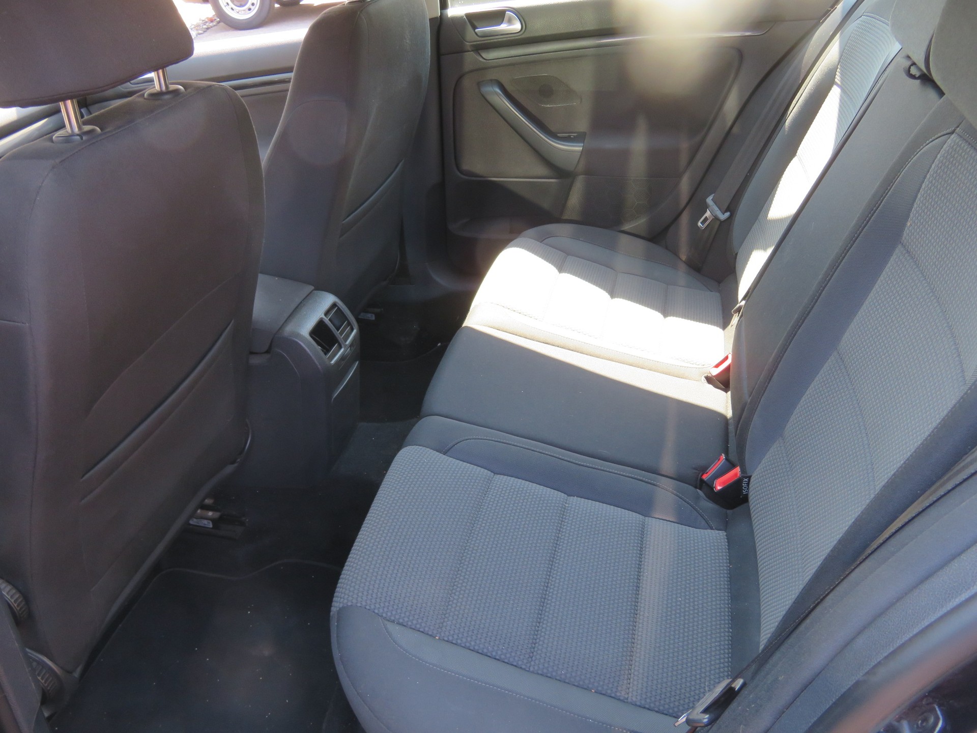 VW Golf Variant 1.6 TDI Comfortline 4Motion-image-8