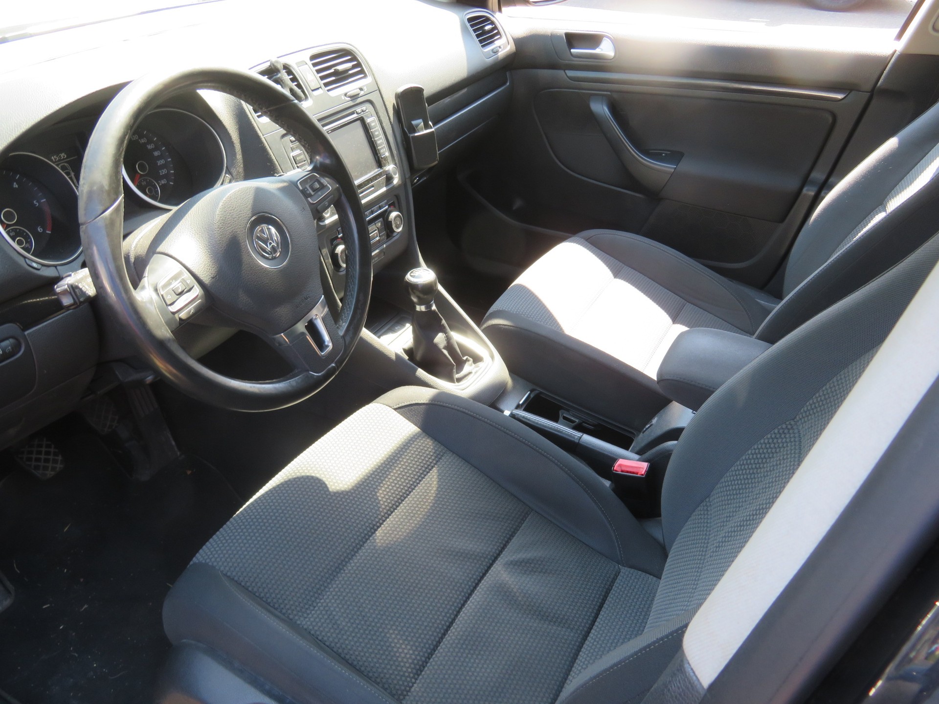 VW Golf Variant 1.6 TDI Comfortline 4Motion-image-7