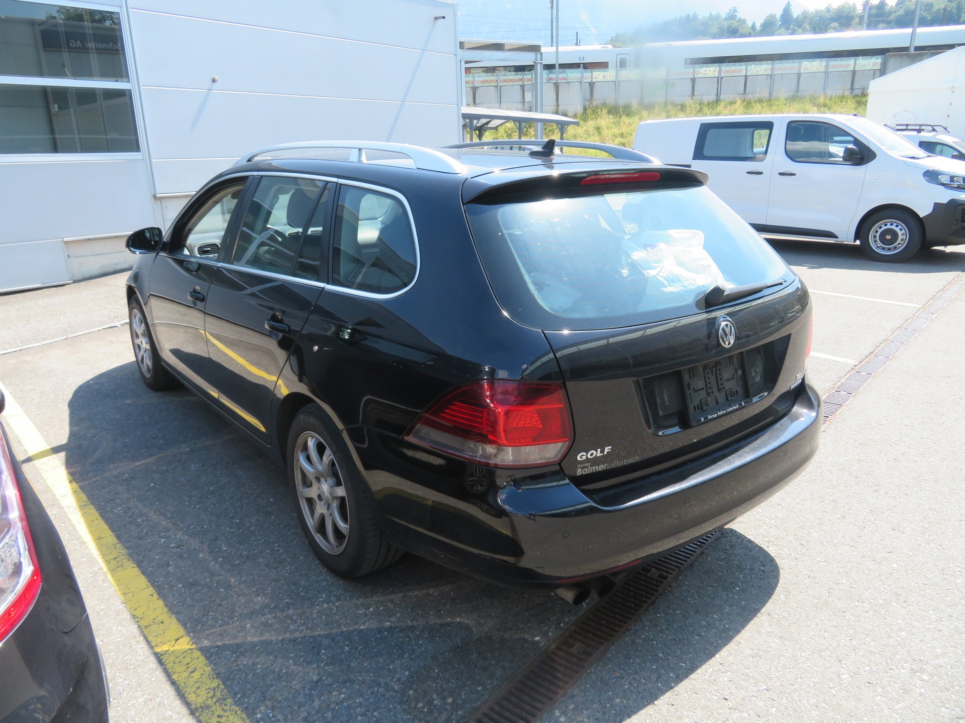 VW Golf Variant 1.6 TDI Comfortline 4Motion-image-3