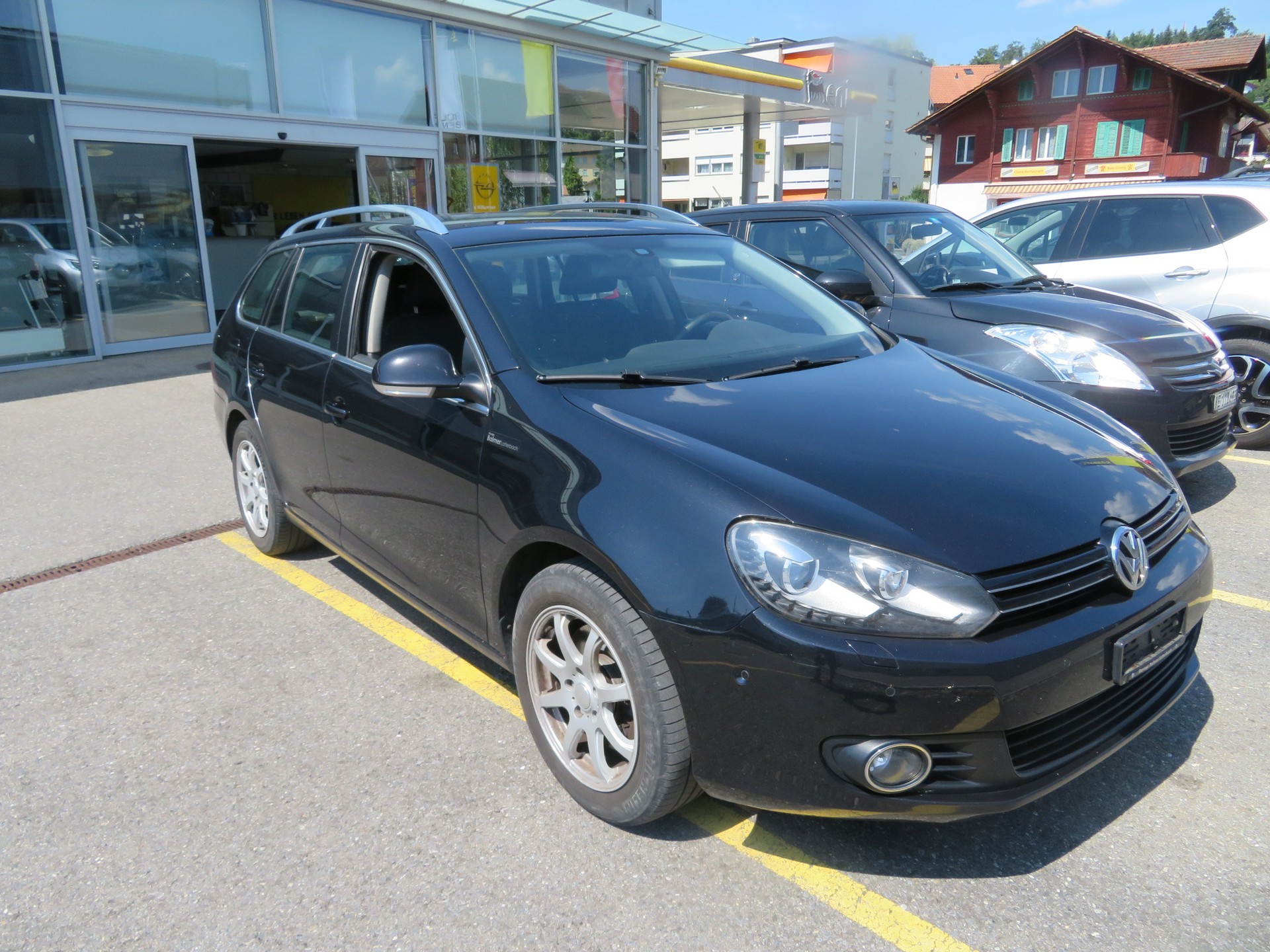 VW Golf Variant 1.6 TDI Comfortline 4Motion-image-0