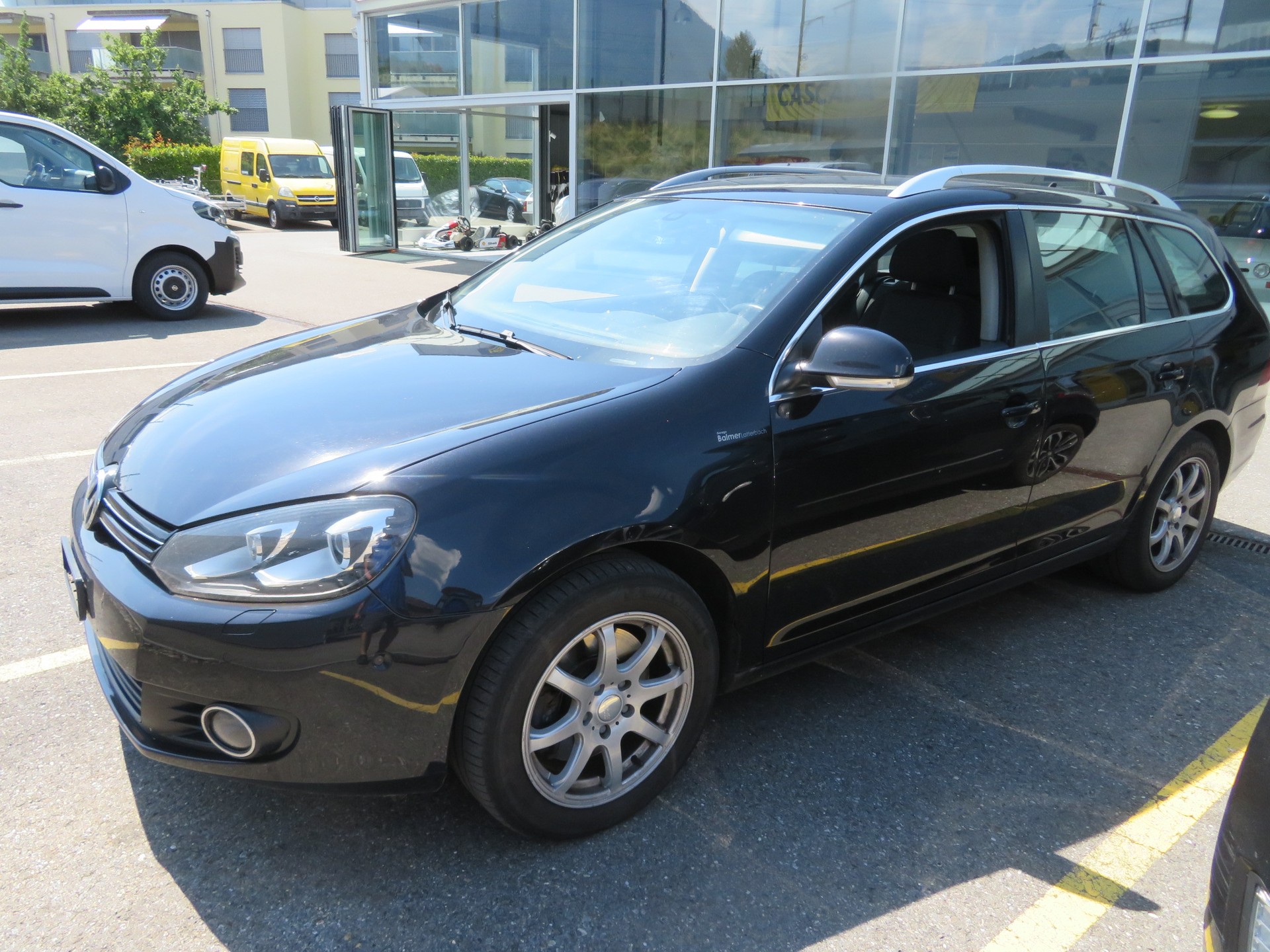 VW Golf Variant 1.6 TDI Comfortline 4Motion-image-2