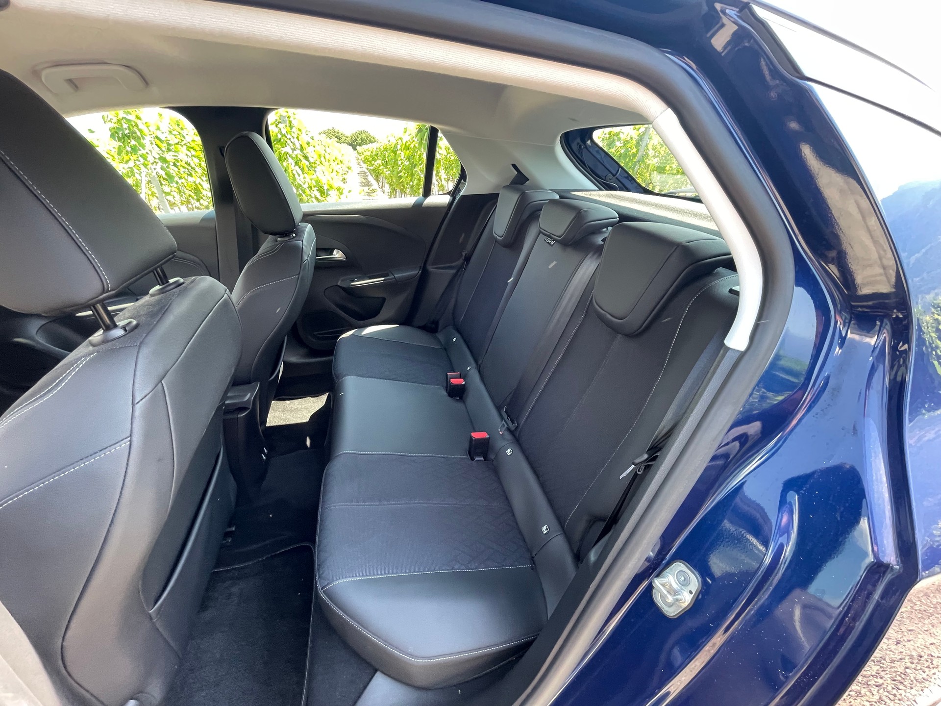 OPEL Corsa e-Elegance-image-12