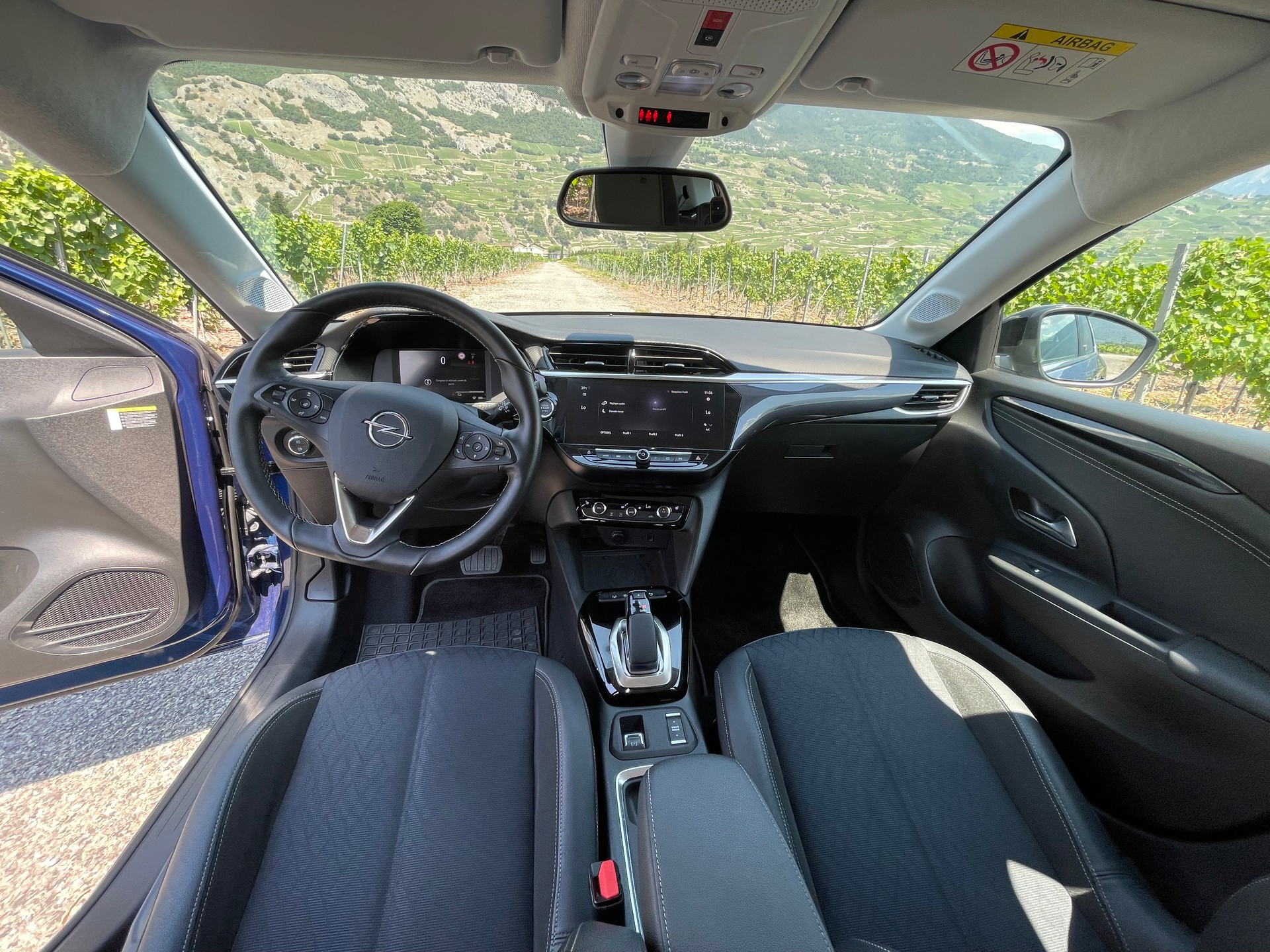 OPEL Corsa e-Elegance-image-10