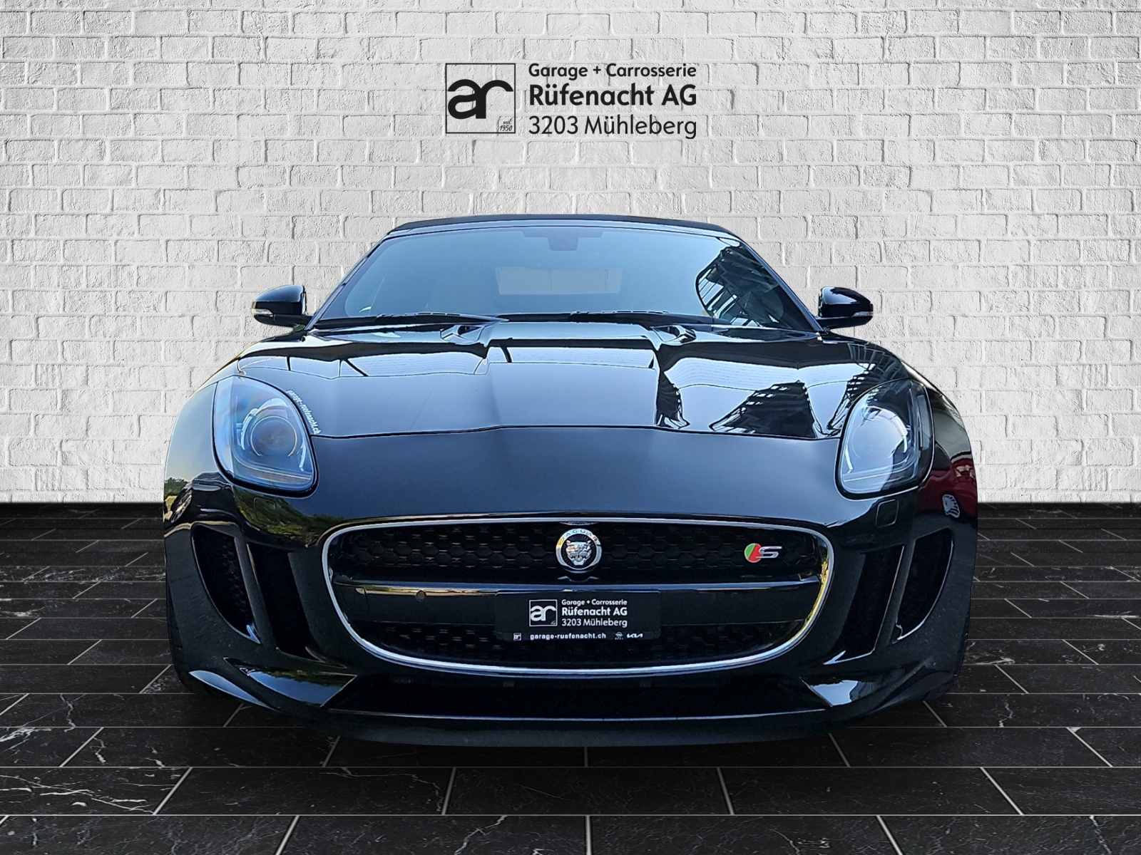 JAGUAR F-Type Convertible 5.0 V8 S-showroom-element-2