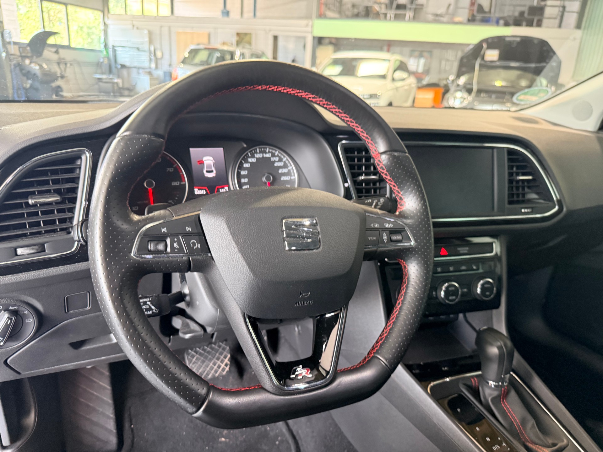 SEAT Leon 1.5 TSI EVO SWISS FR DSG-image-8