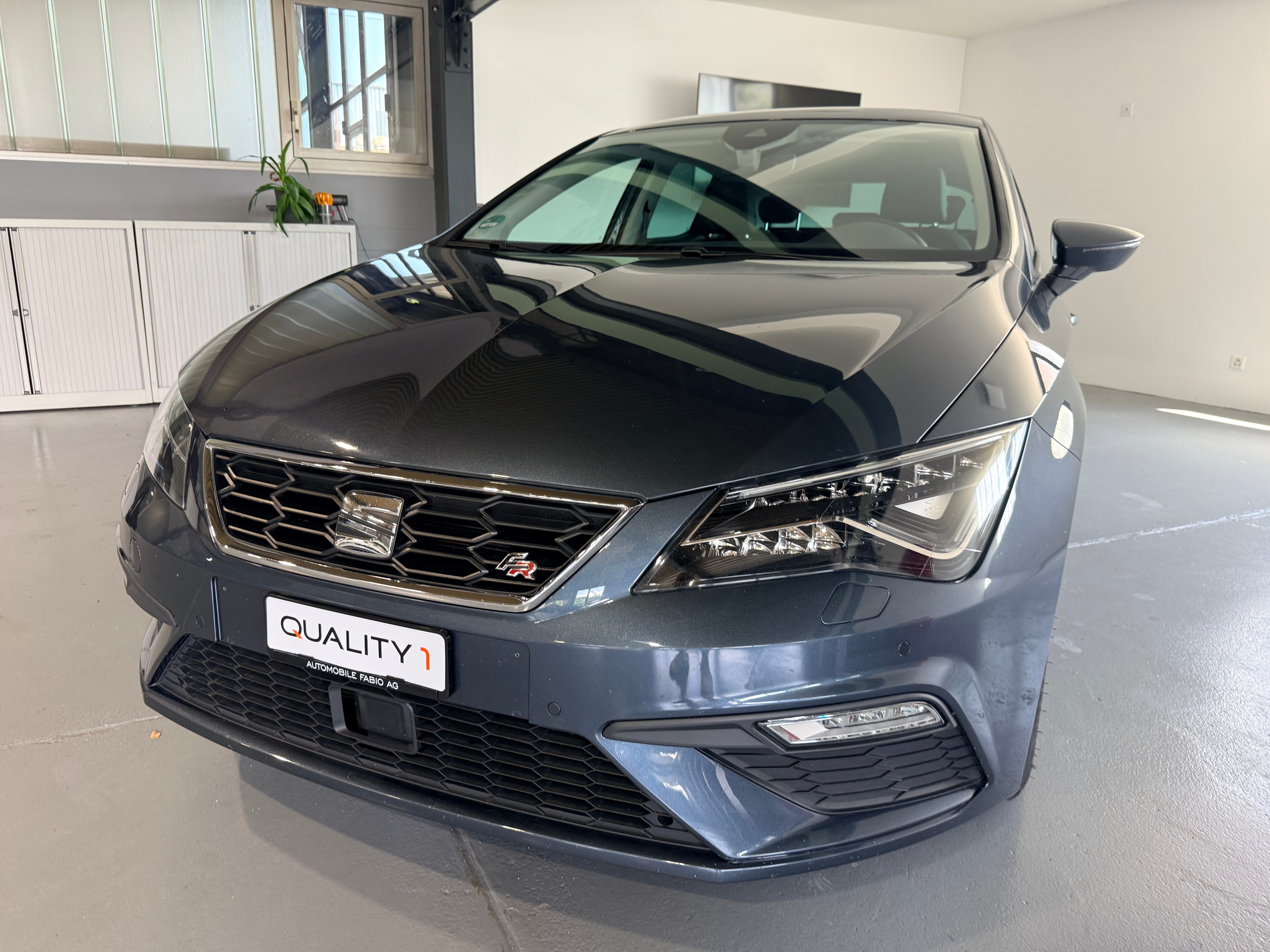 SEAT Leon 1.5 TSI EVO SWISS FR (Limousine) Seat SEAT Leon 1.5 TSI EVO SWISS FR (Limousine)