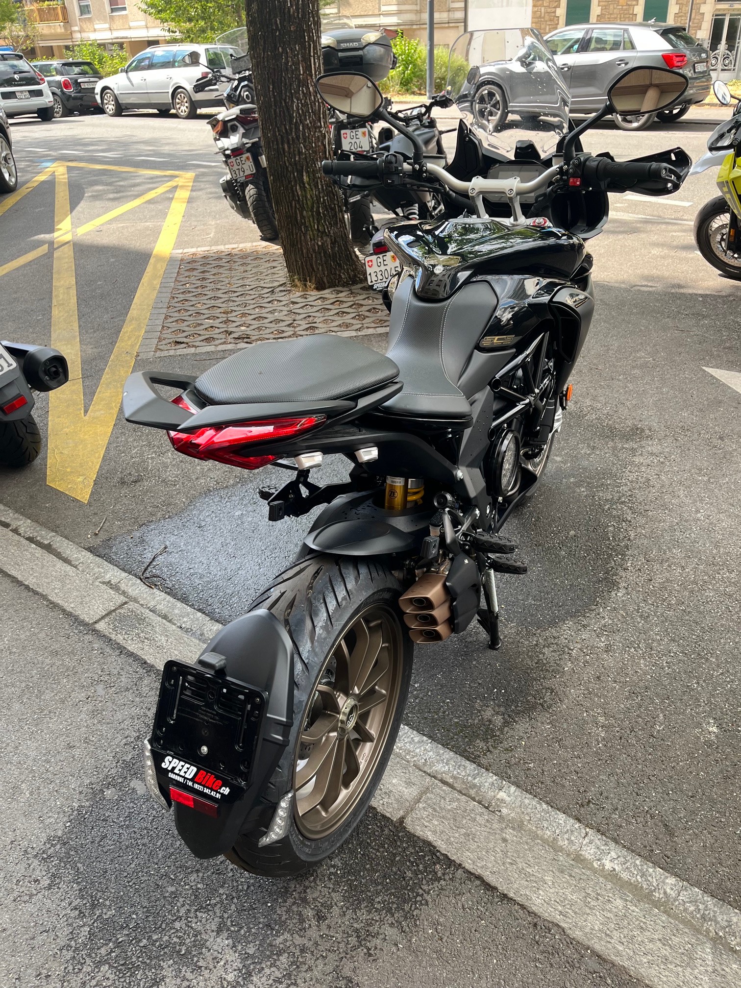 MV AGUSTA Lusso-image-2