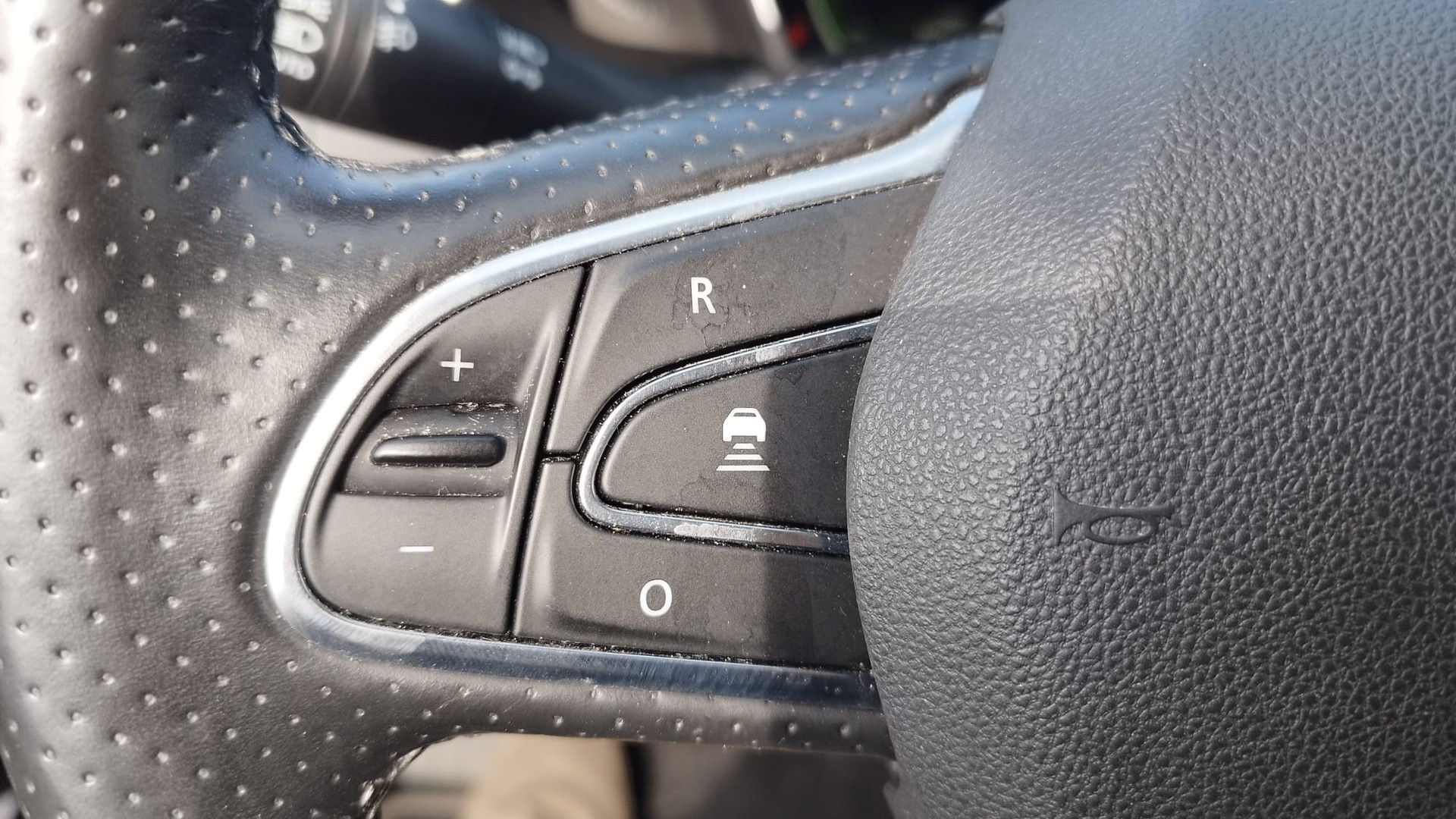 RENAULT Talisman Grandtour 1.6 TCe Initiale EDC-image-12