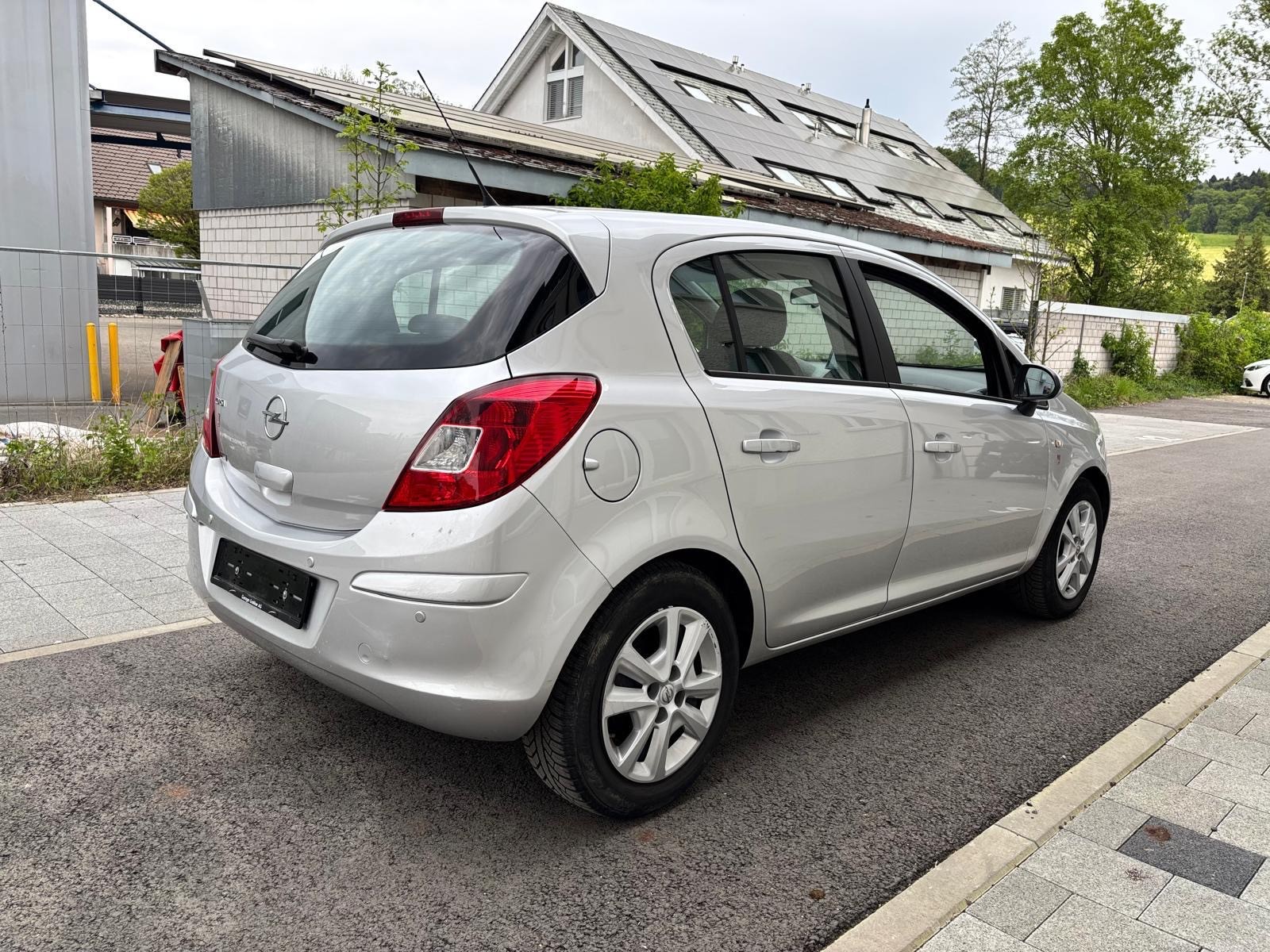 OPEL Corsa 1.4 TP Color Edition Automatic-image-6