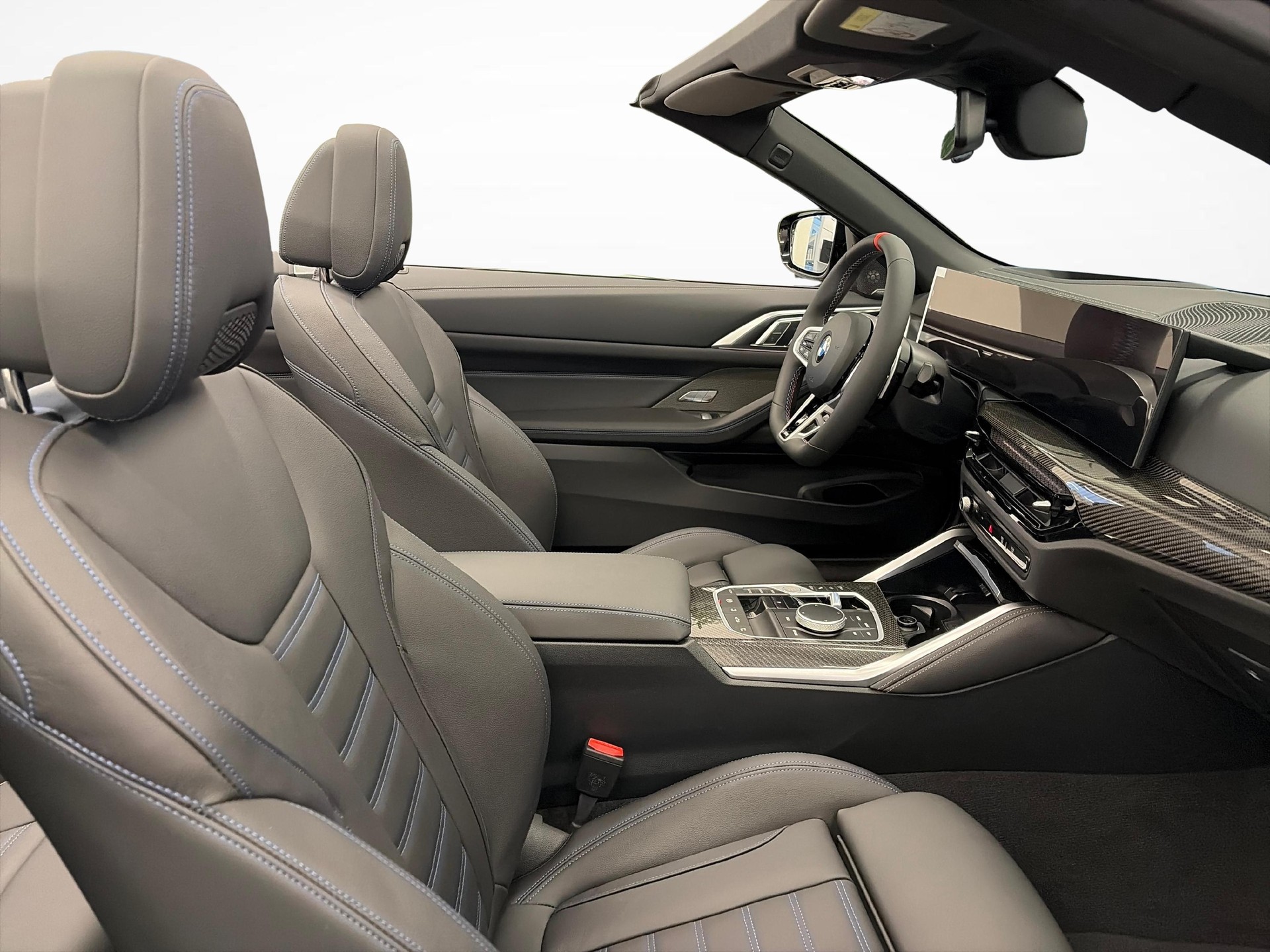 BMW M440i xDrive Cabrio-image-6